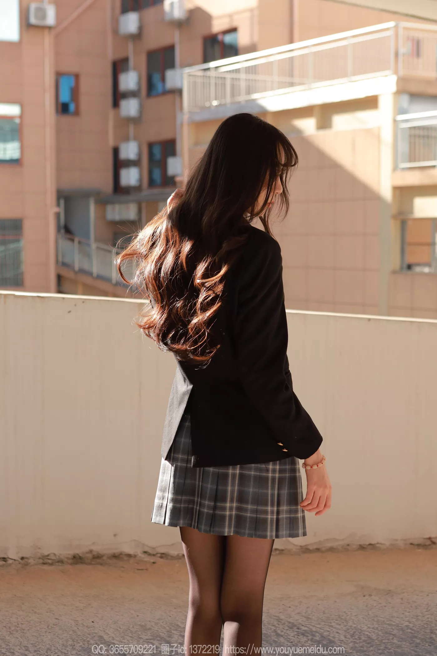 图片[40]-[IESS异思趣向] 2024.12.05 丝享家1916：团团《阳光黑丝》[88P] – 速更版-美库