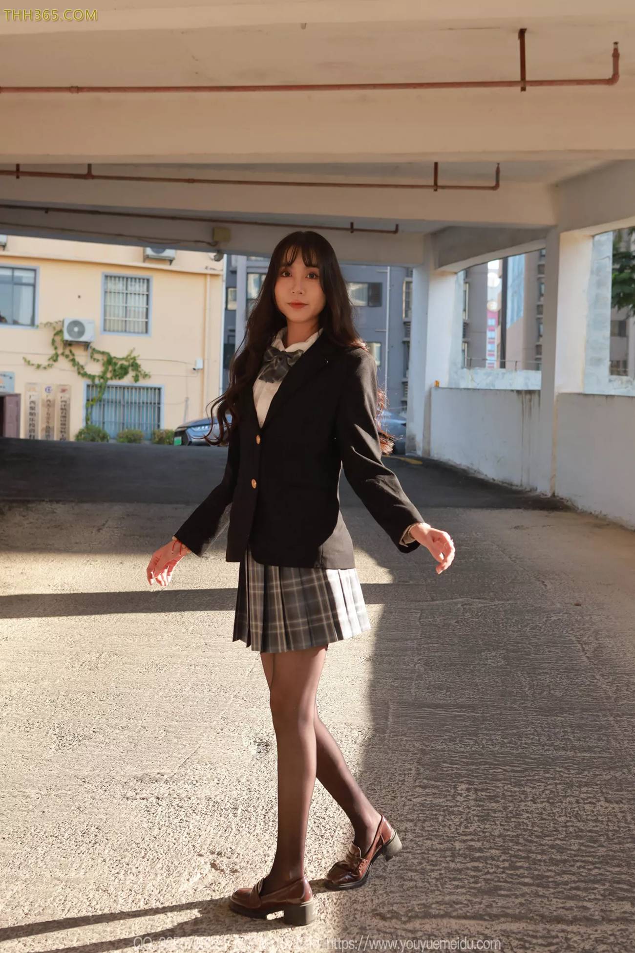 图片[42]-[IESS异思趣向] 2024.12.05 丝享家1916：团团《阳光黑丝》[88P] – 速更版-美库