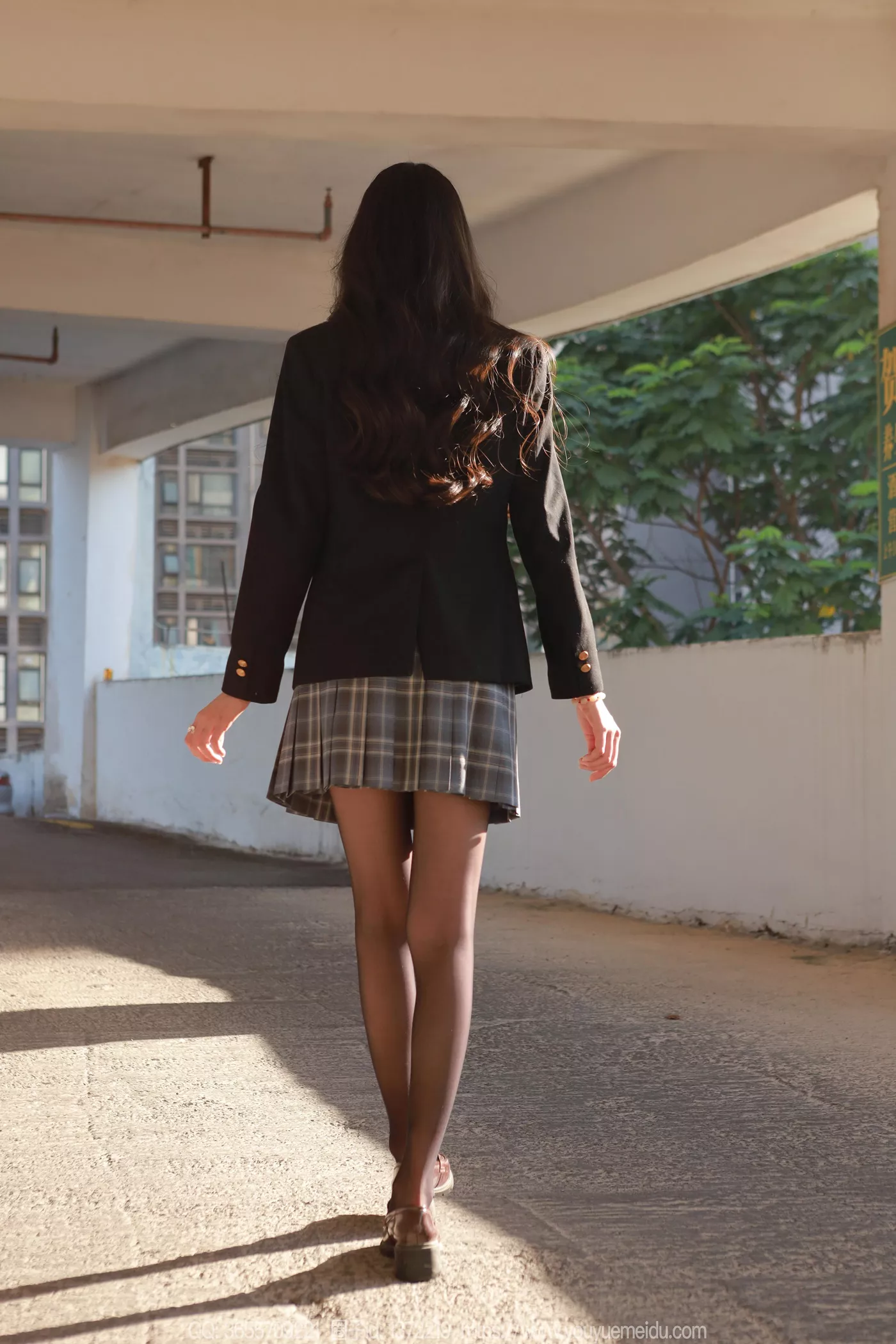 图片[49]-[IESS异思趣向] 2024.12.05 丝享家1916：团团《阳光黑丝》[88P] – 速更版-美库