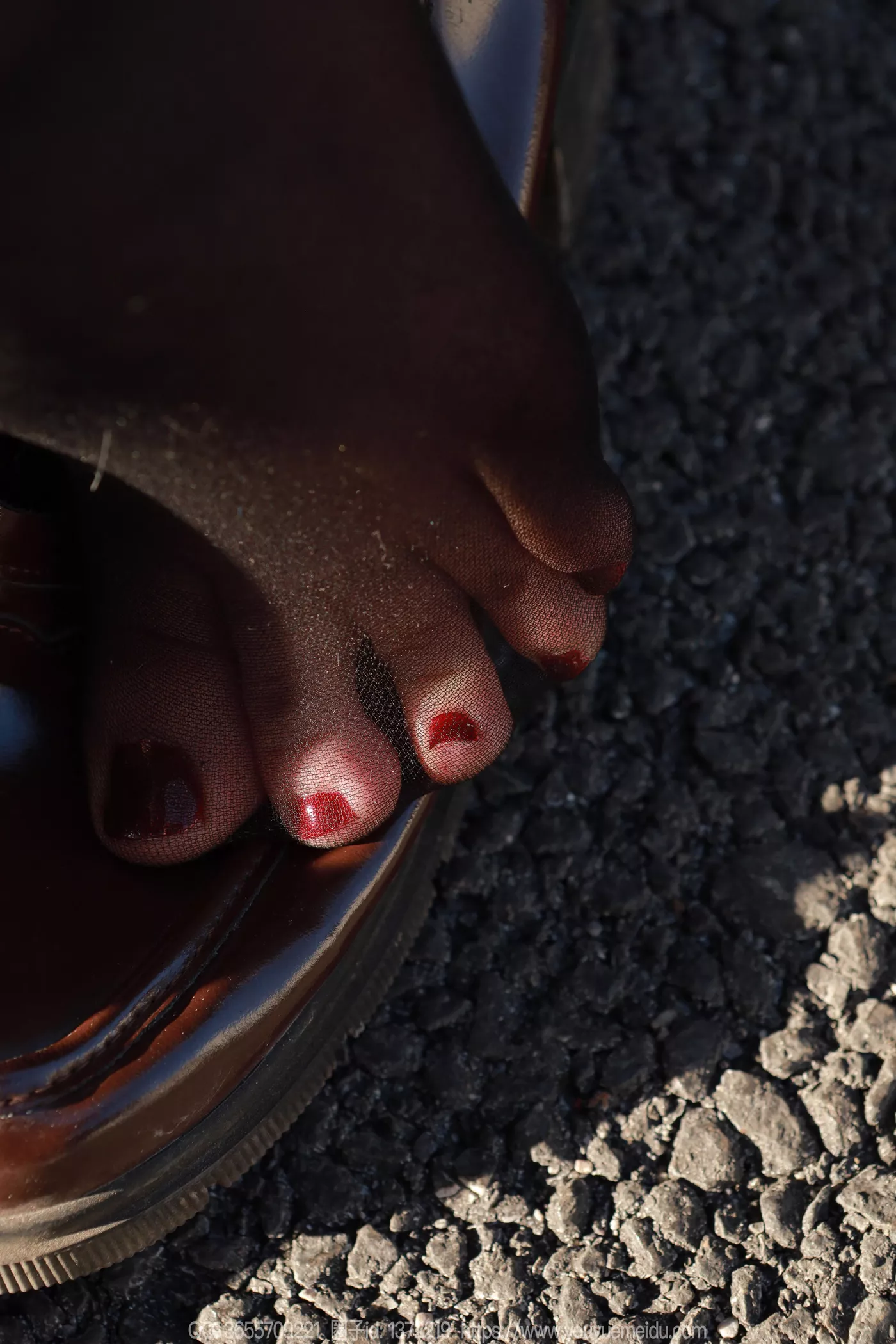 图片[73]-[IESS异思趣向] 2024.12.05 丝享家1916：团团《阳光黑丝》[88P] – 速更版-美库