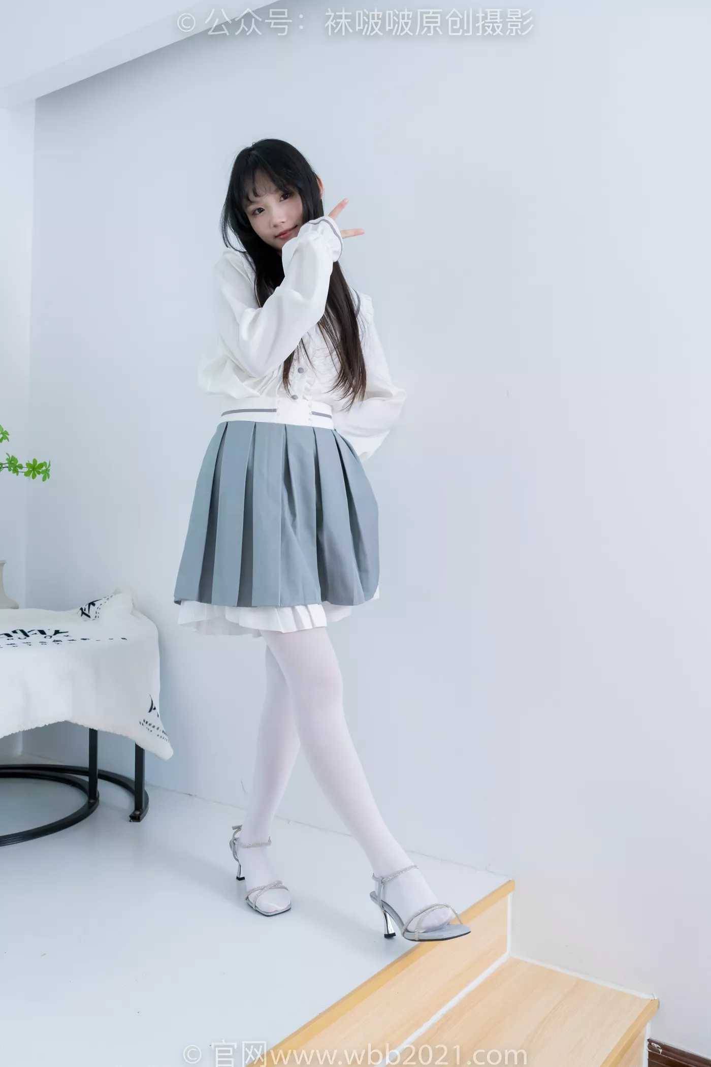 图片[10]-[BoBoSocks袜啵啵]NO.468 甜甜圈-高跟凉鞋、厚白丝、裸足、丝袜和裸足踩蓝莓剧情[150P] – 速更版-美库