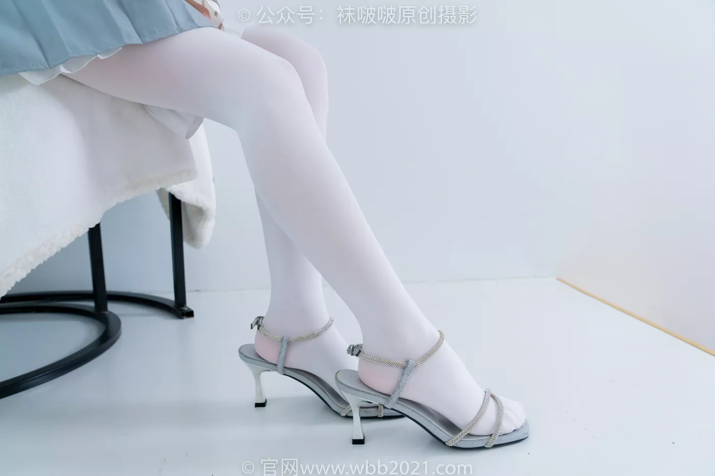 图片[16]-[BoBoSocks袜啵啵]NO.468 甜甜圈-高跟凉鞋、厚白丝、裸足、丝袜和裸足踩蓝莓剧情[150P] – 速更版-美库