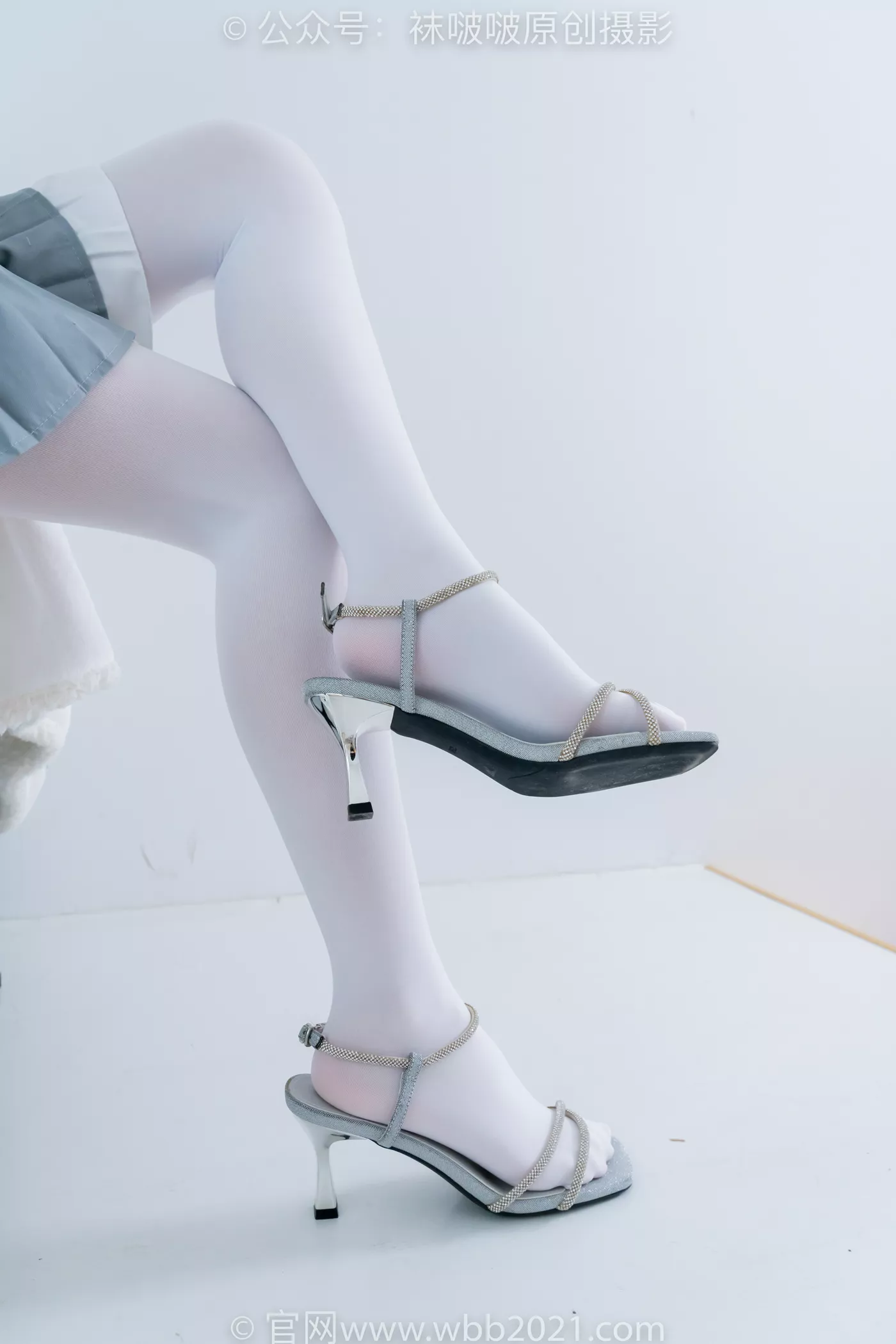 图片[19]-[BoBoSocks袜啵啵]NO.468 甜甜圈-高跟凉鞋、厚白丝、裸足、丝袜和裸足踩蓝莓剧情[150P] – 速更版-美库