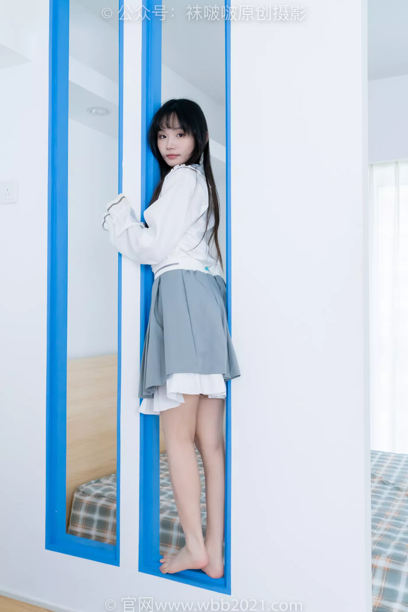 图片[83]-[BoBoSocks袜啵啵]NO.468 甜甜圈-高跟凉鞋、厚白丝、裸足、丝袜和裸足踩蓝莓剧情[150P] – 速更版-美库