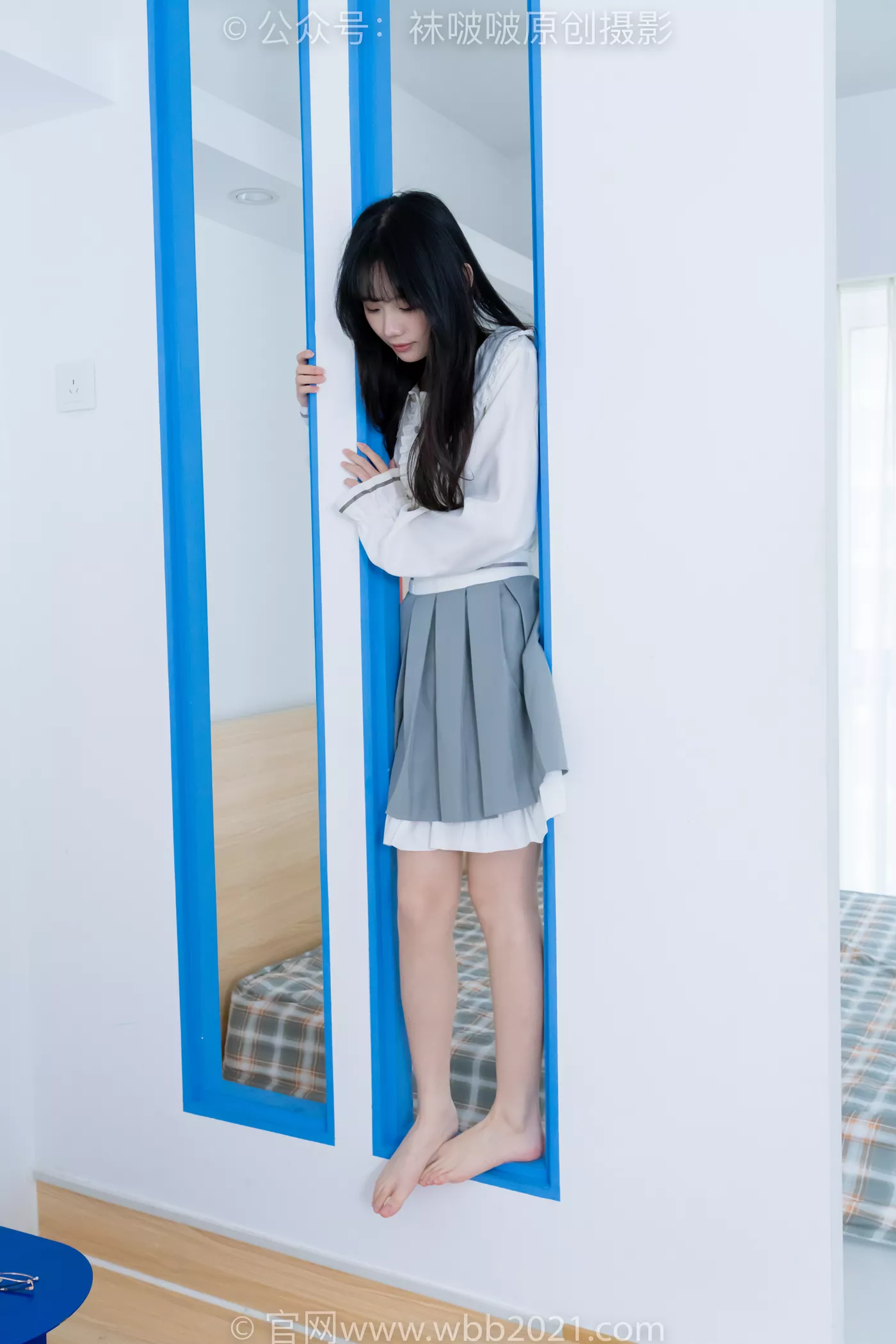 图片[84]-[BoBoSocks袜啵啵]NO.468 甜甜圈-高跟凉鞋、厚白丝、裸足、丝袜和裸足踩蓝莓剧情[150P] – 速更版-美库