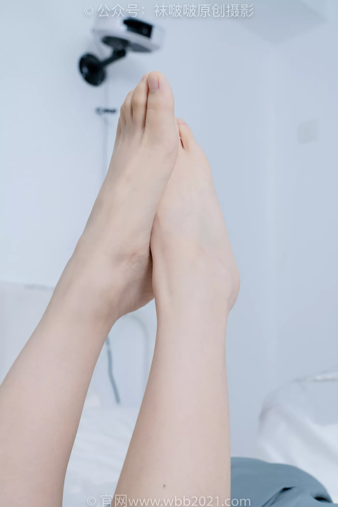 图片[105]-[BoBoSocks袜啵啵]NO.468 甜甜圈-高跟凉鞋、厚白丝、裸足、丝袜和裸足踩蓝莓剧情[150P] – 速更版-美库