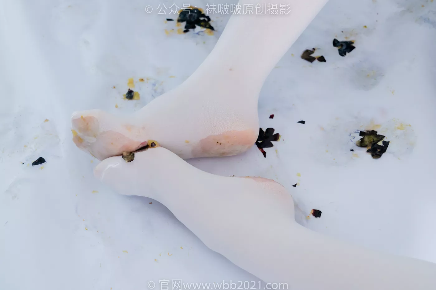 图片[139]-[BoBoSocks袜啵啵]NO.468 甜甜圈-高跟凉鞋、厚白丝、裸足、丝袜和裸足踩蓝莓剧情[150P] – 速更版-美库