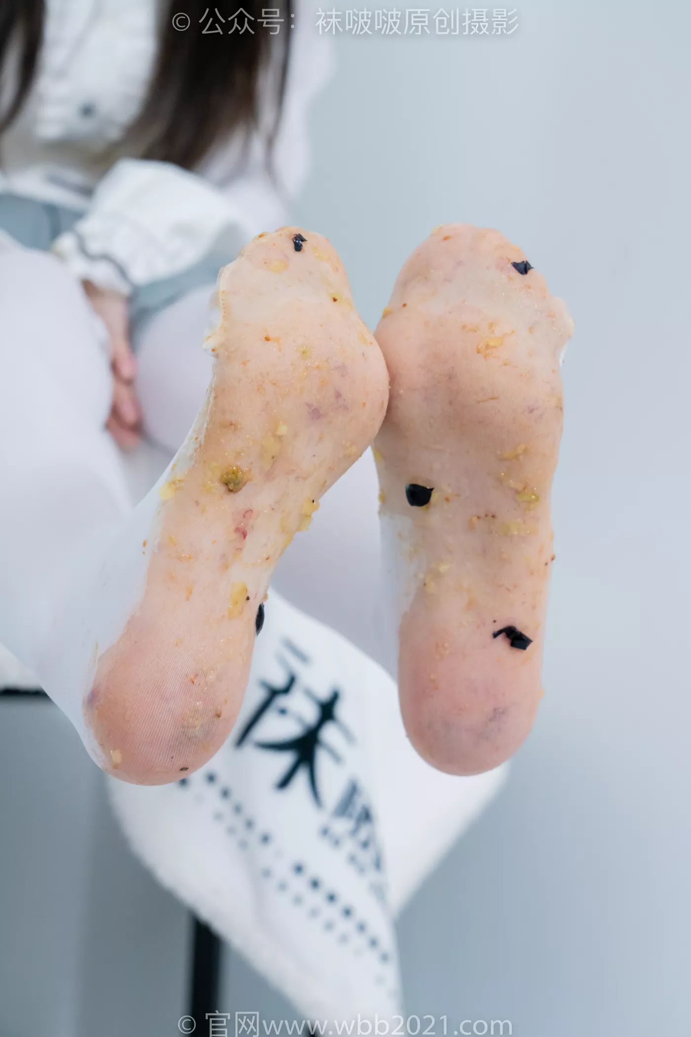 图片[150]-[BoBoSocks袜啵啵]NO.468 甜甜圈-高跟凉鞋、厚白丝、裸足、丝袜和裸足踩蓝莓剧情[150P] – 速更版-美库