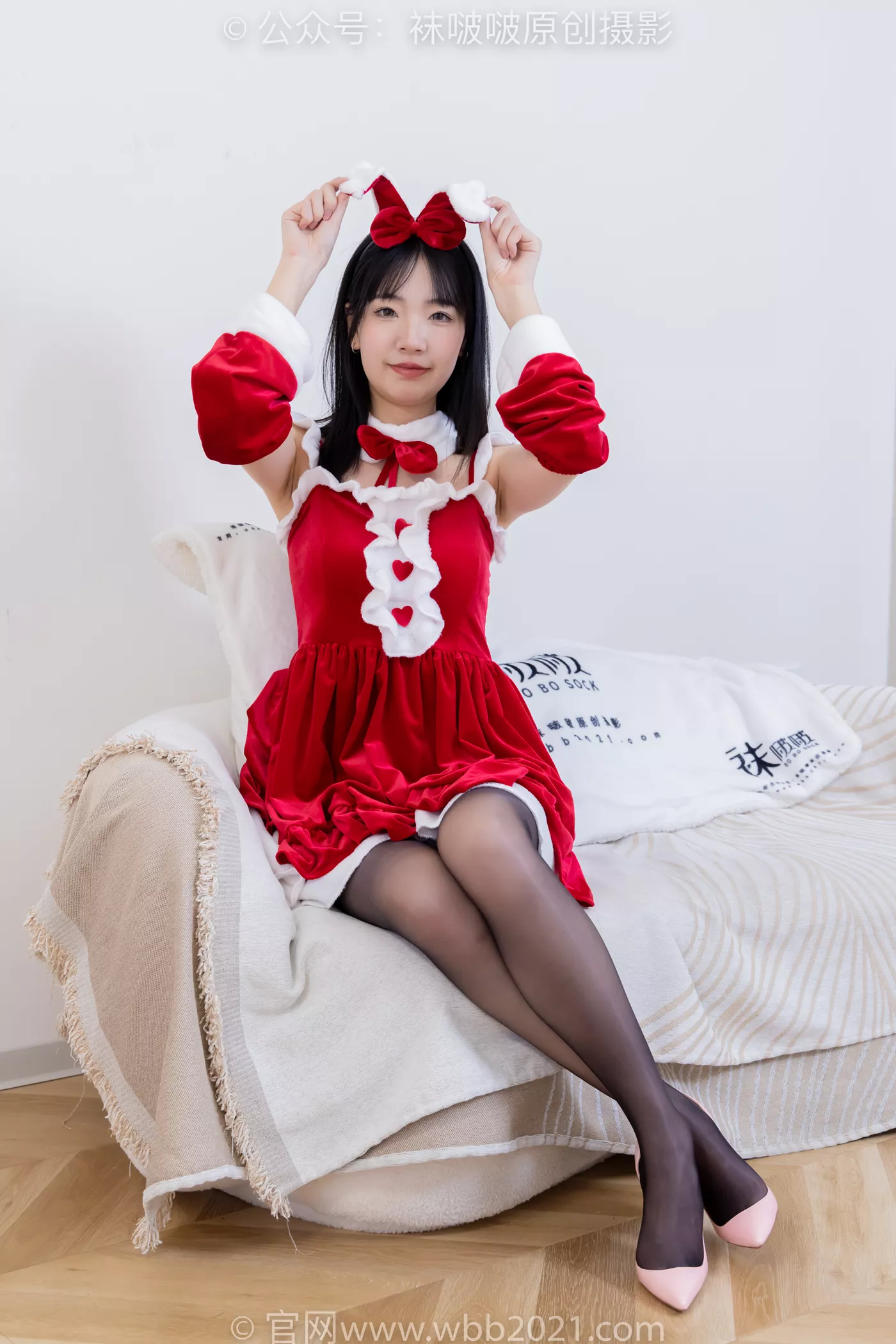 图片[13]-[BoBoSocks袜啵啵]NO.469 小甜豆-高跟鞋、油亮白丝、油亮肉丝、油亮黑丝、小甜豆手写祝福圣诞牌剧情[100P] – 速更版-美库