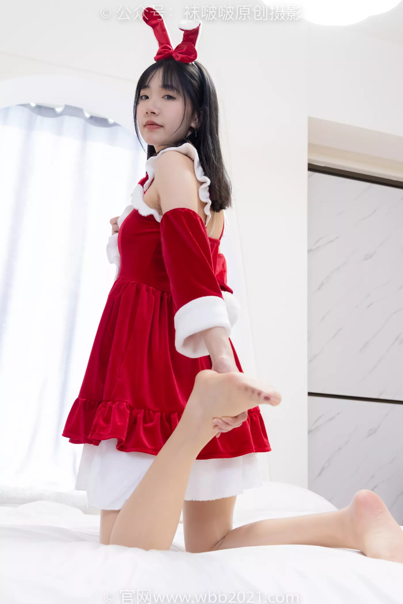 图片[45]-[BoBoSocks袜啵啵]NO.469 小甜豆-高跟鞋、油亮白丝、油亮肉丝、油亮黑丝、小甜豆手写祝福圣诞牌剧情[100P] – 速更版-美库