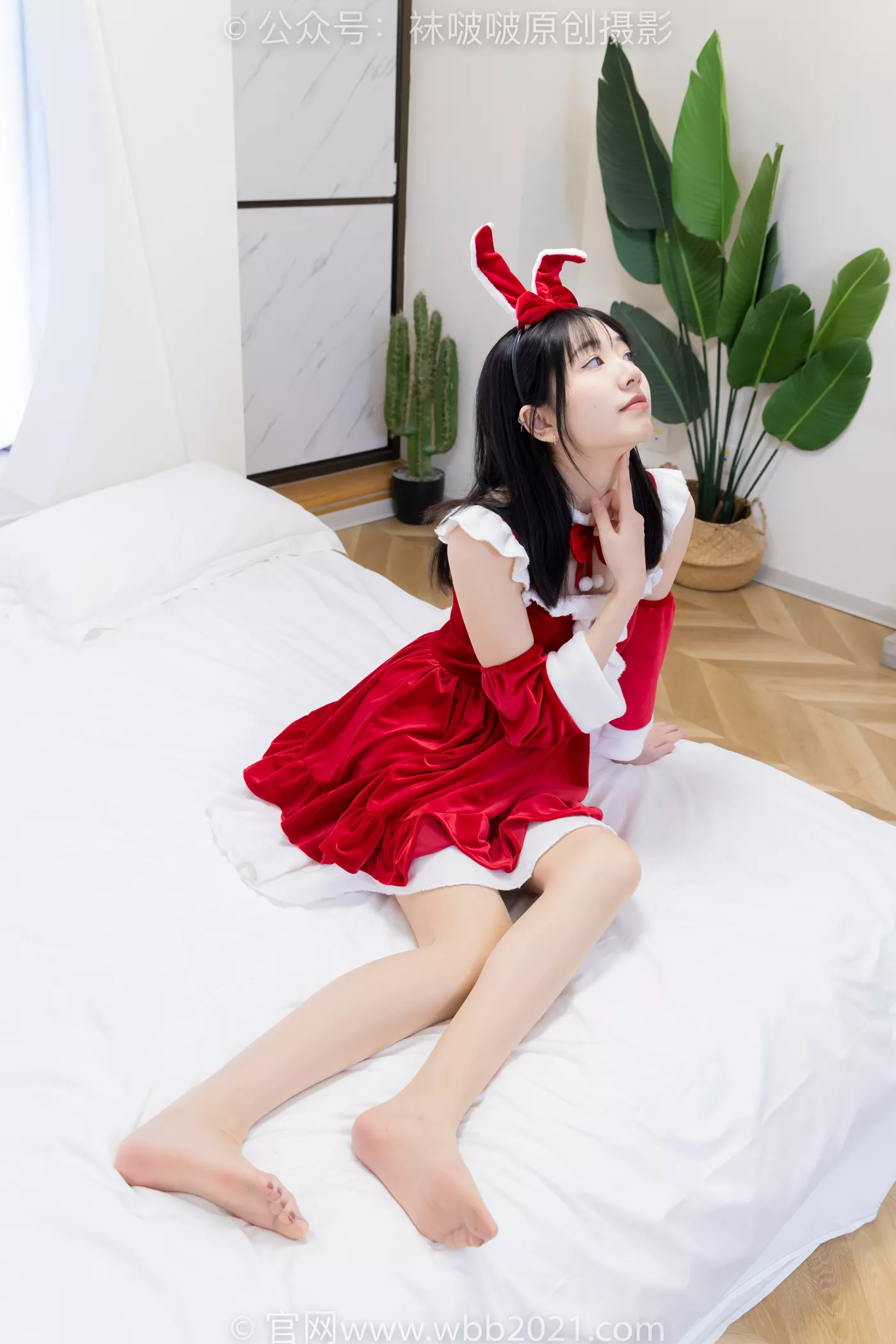 图片[48]-[BoBoSocks袜啵啵]NO.469 小甜豆-高跟鞋、油亮白丝、油亮肉丝、油亮黑丝、小甜豆手写祝福圣诞牌剧情[100P] – 速更版-美库