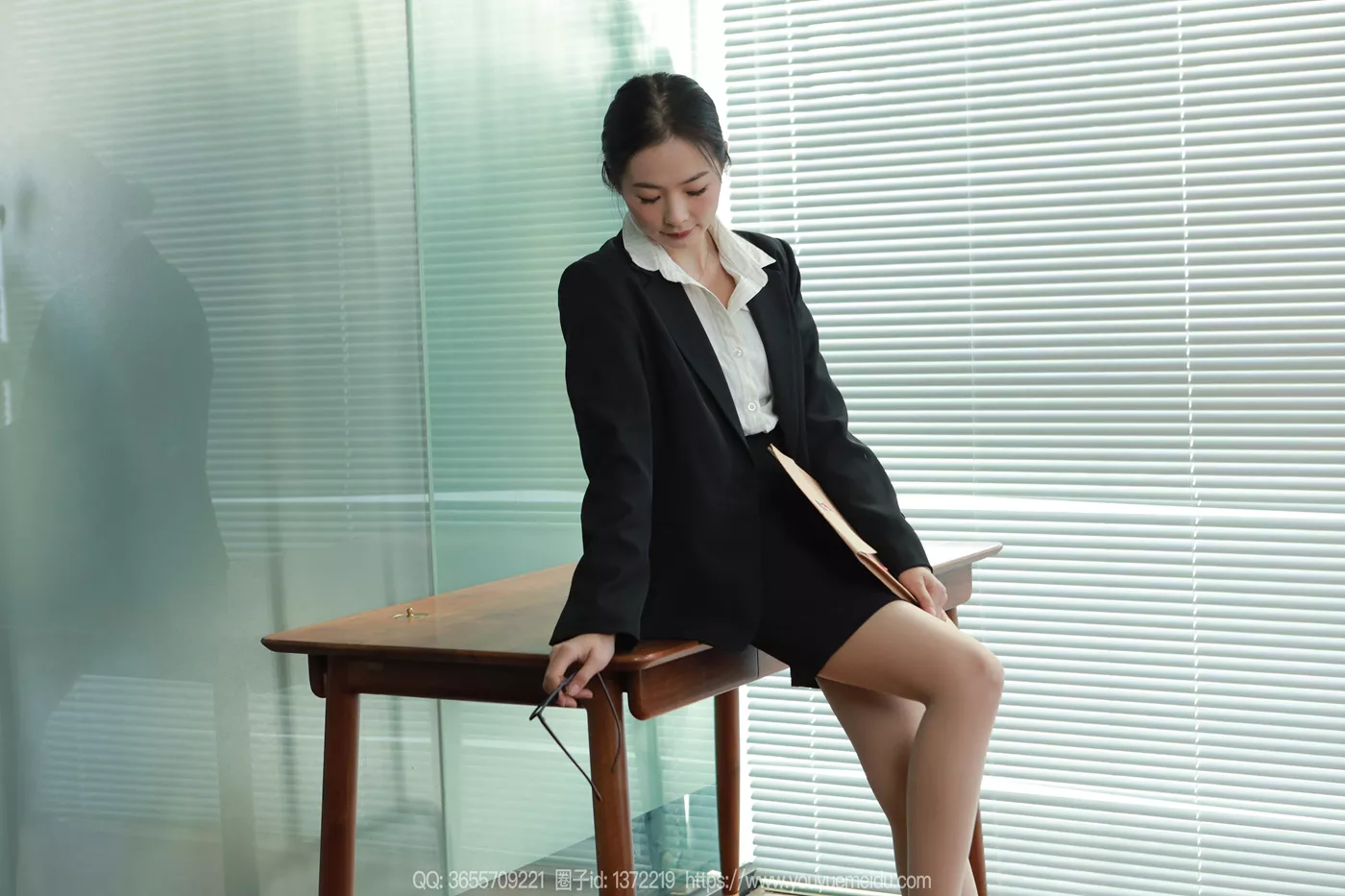 图片[33]-[IESS异思趣向] 2024.12.09 丝享家1919：小金《肉丝主管》[97P] – 速更版-美库