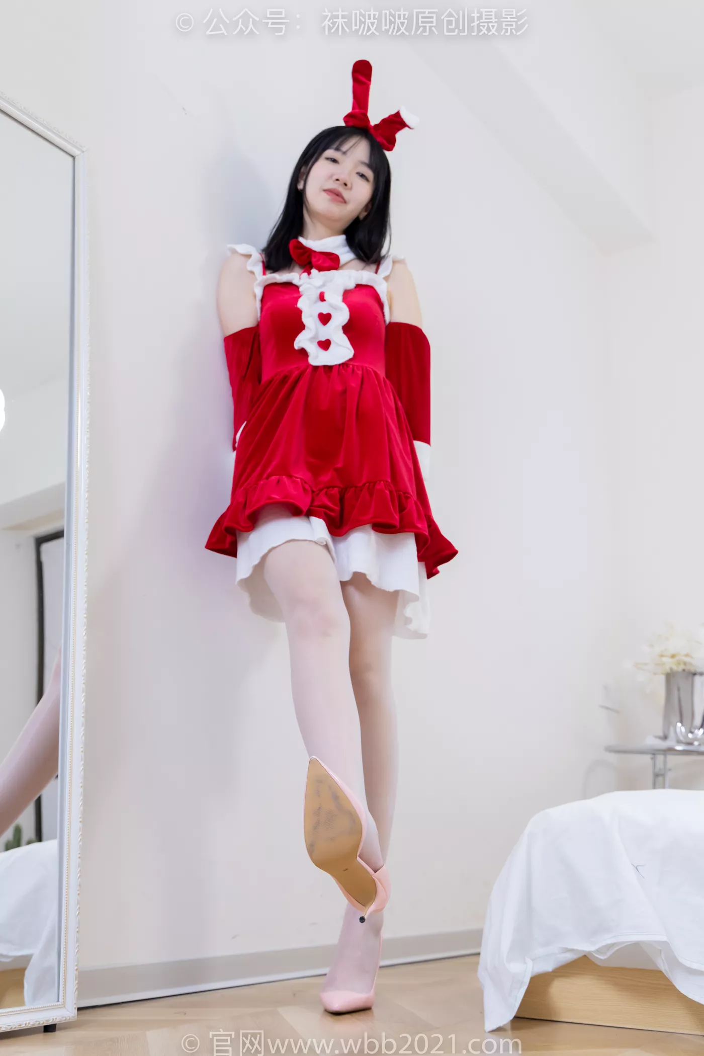 图片[58]-[BoBoSocks袜啵啵]NO.469 小甜豆-高跟鞋、油亮白丝、油亮肉丝、油亮黑丝、小甜豆手写祝福圣诞牌剧情[100P] – 速更版-美库