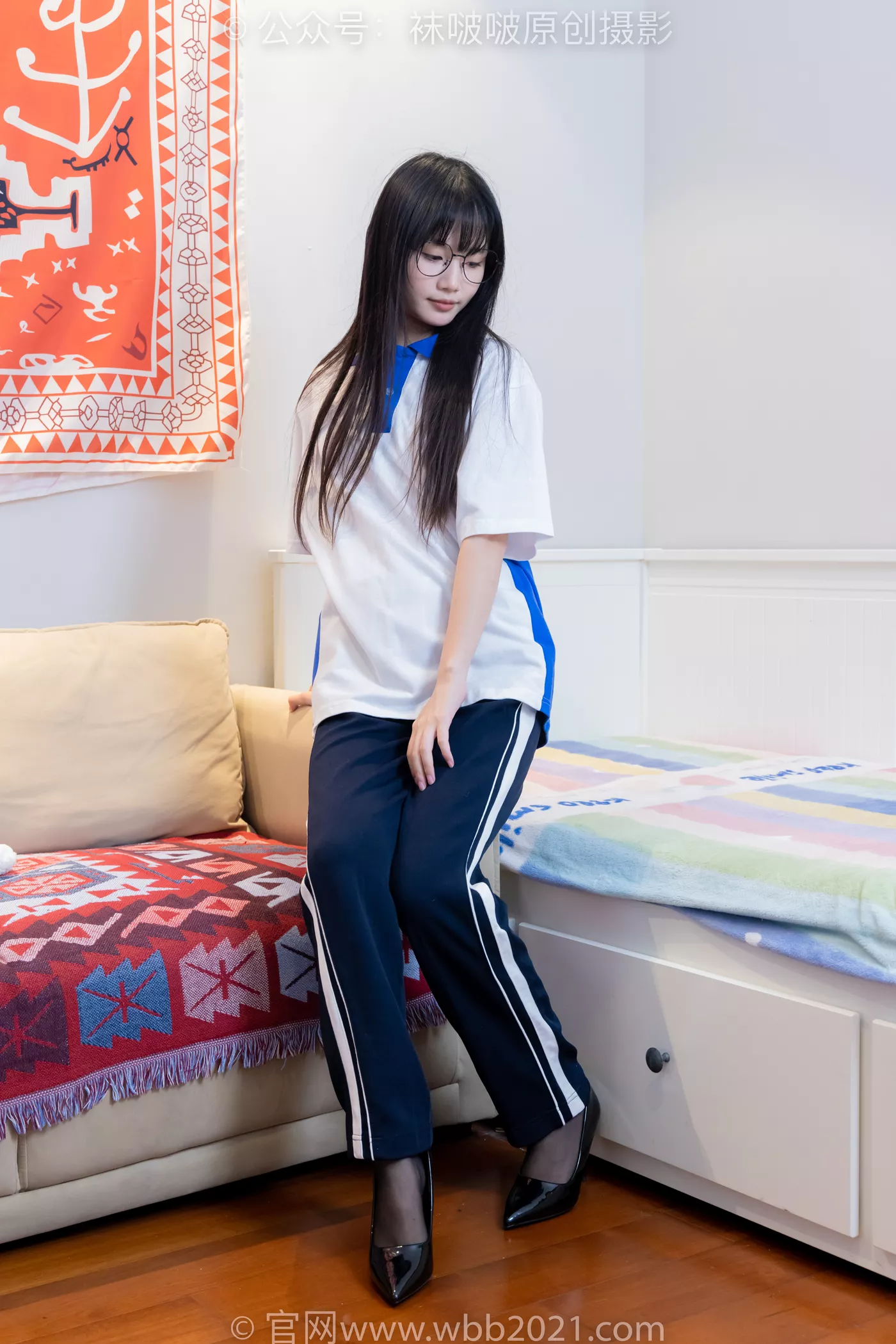 图片[32]-[BoBoSocks袜啵啵]NO.471 甜甜圈-高跟鞋、黑丝、短肉丝、裸足、校服裤里丝[150P] – 速更版-美库