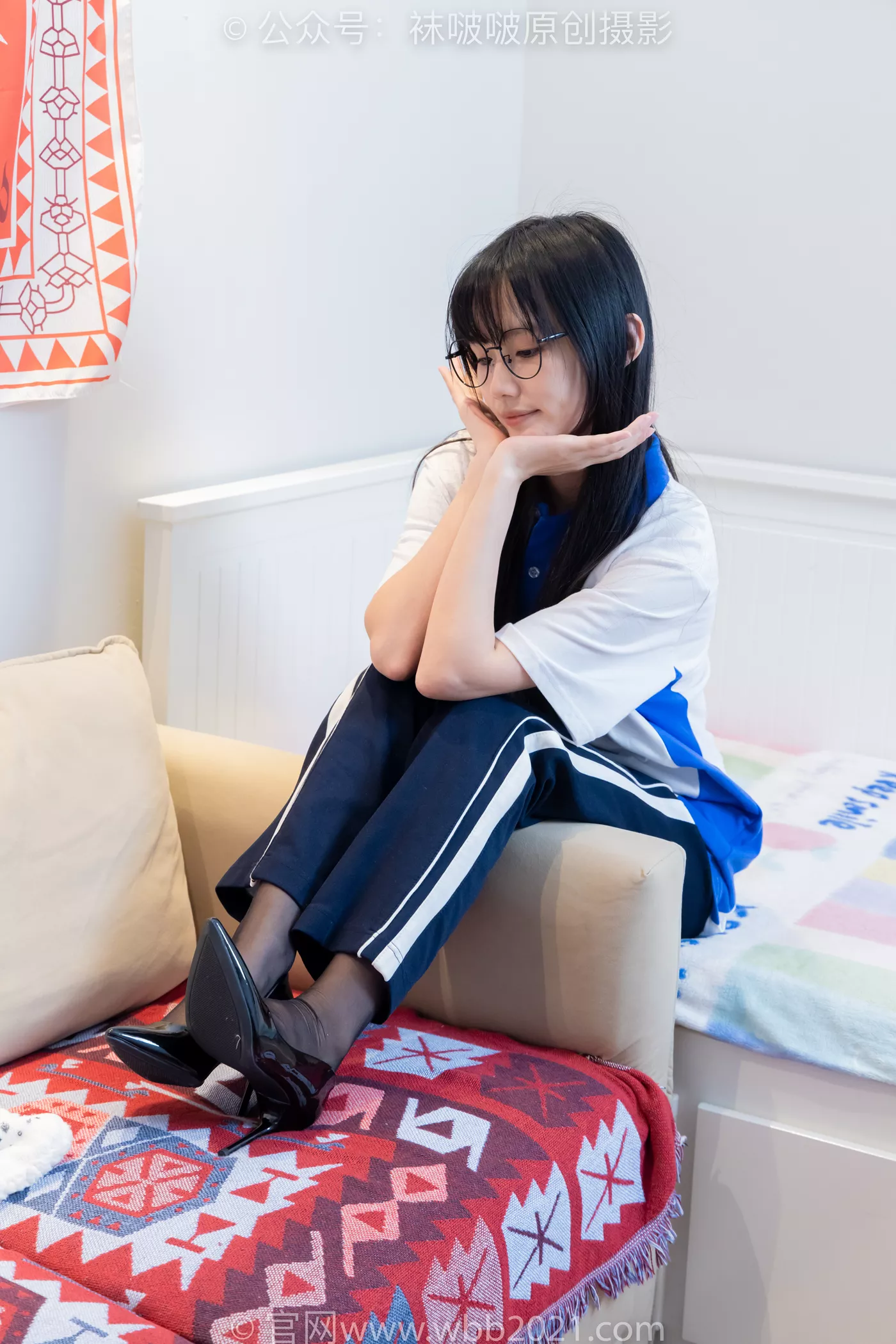 图片[41]-[BoBoSocks袜啵啵]NO.471 甜甜圈-高跟鞋、黑丝、短肉丝、裸足、校服裤里丝[150P] – 速更版-美库