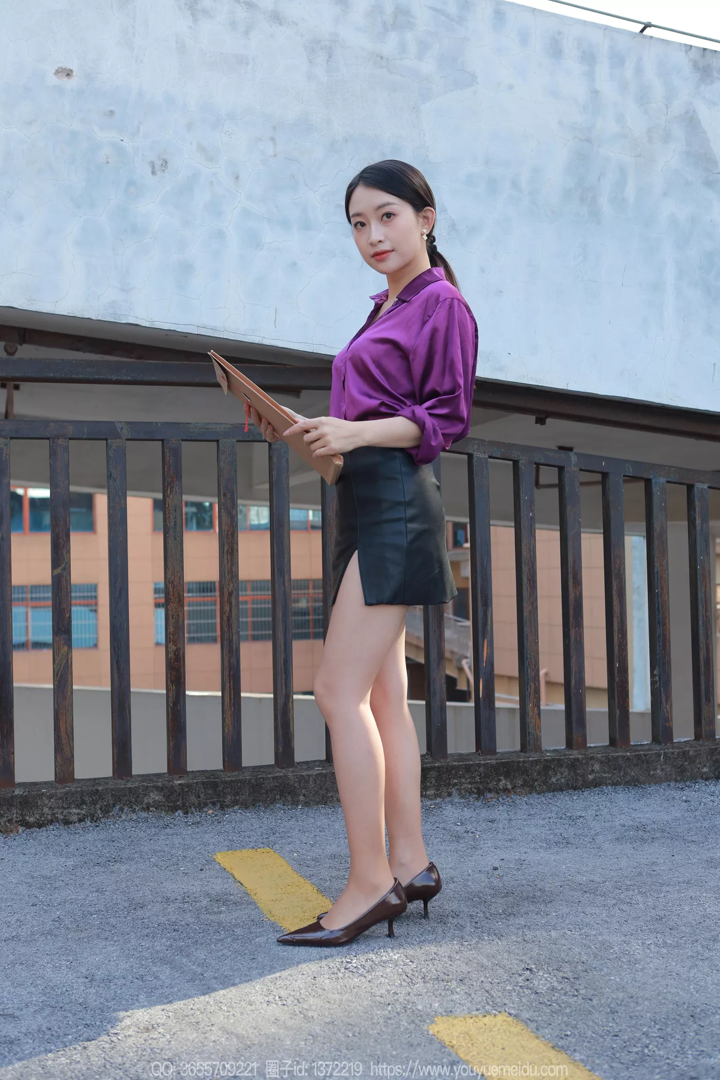 图片[50]-[IESS异思趣向] 2024.12.11 丝享家1921：小婕《紫色韵味》[92P] – 速更版-美库