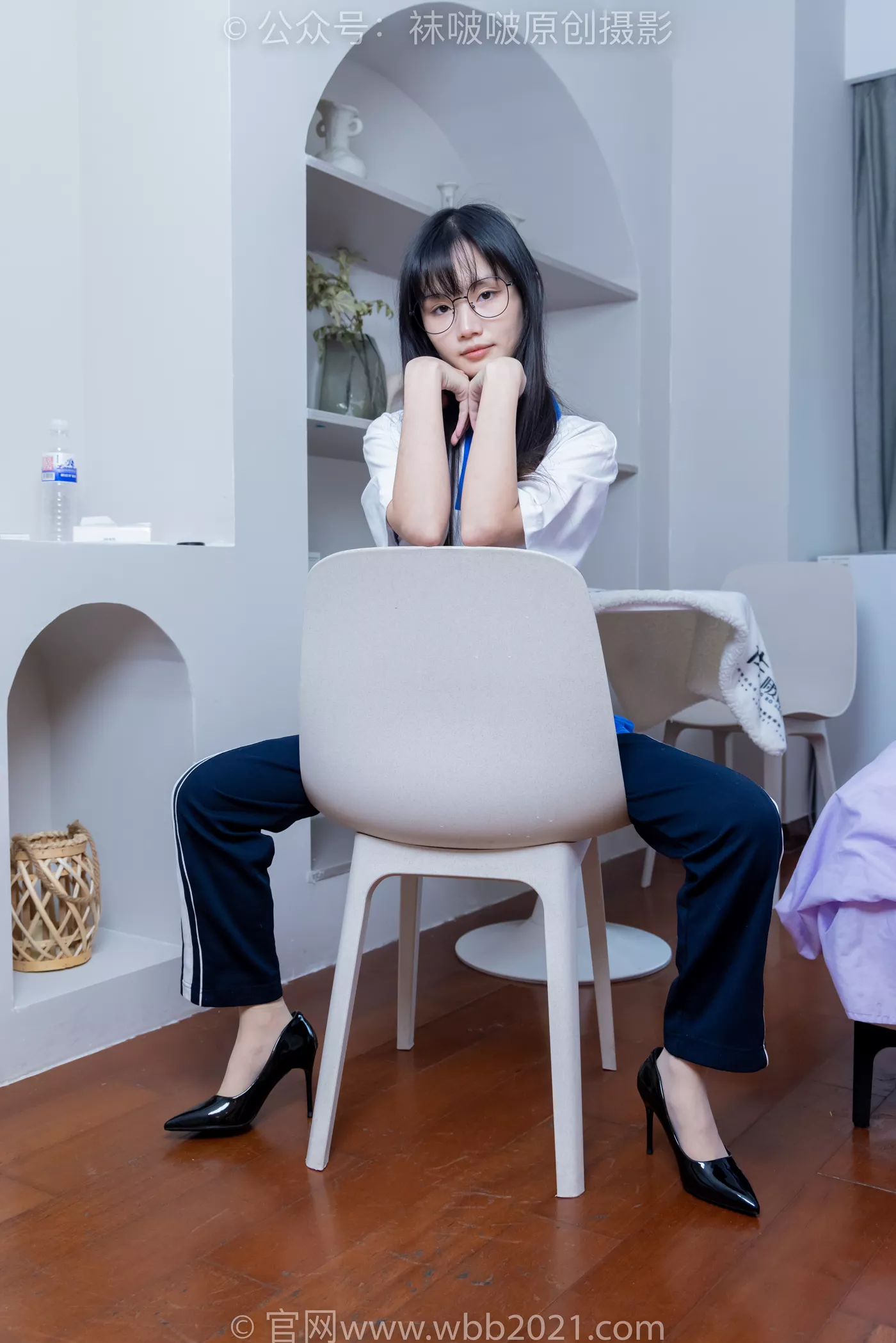 图片[69]-[BoBoSocks袜啵啵]NO.471 甜甜圈-高跟鞋、黑丝、短肉丝、裸足、校服裤里丝[150P] – 速更版-美库