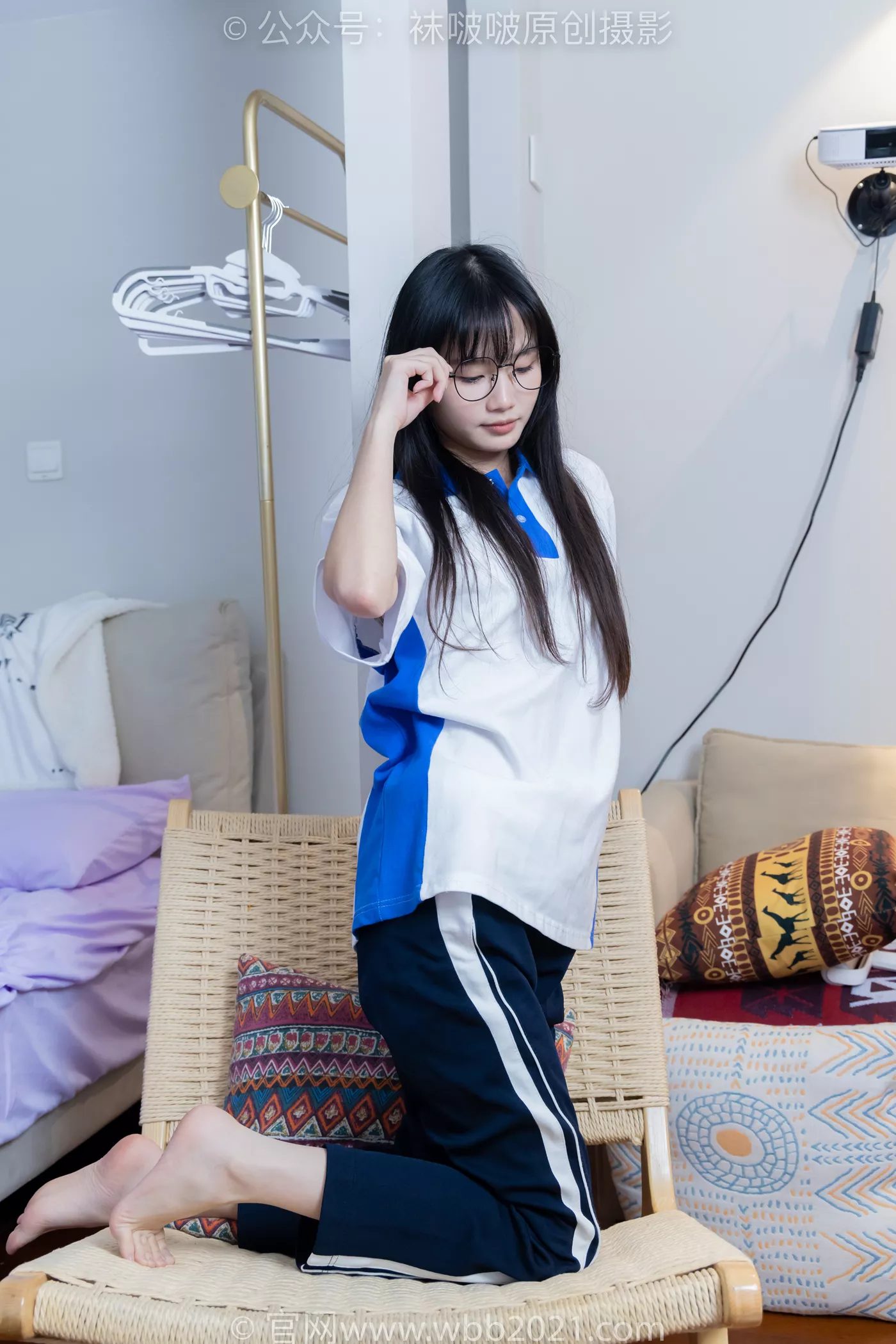 图片[133]-[BoBoSocks袜啵啵]NO.471 甜甜圈-高跟鞋、黑丝、短肉丝、裸足、校服裤里丝[150P] – 速更版-美库