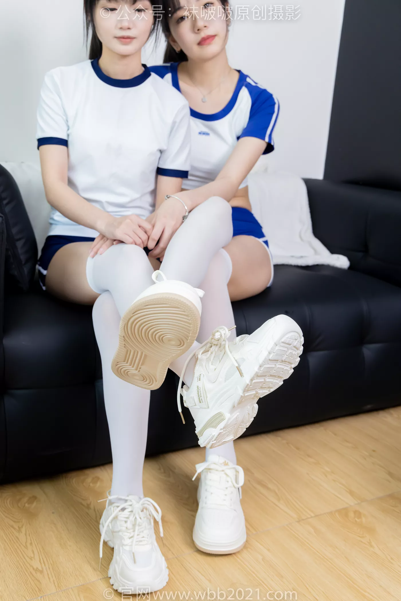 图片[40]-[BoBoSocks袜啵啵]NO.472 小甜豆甜甜圈-两双运动鞋、厚白丝大腿袜、裸足、两位模特丝袜和裸足踩奶油蛋糕剧情[119P] – 速更版-美库