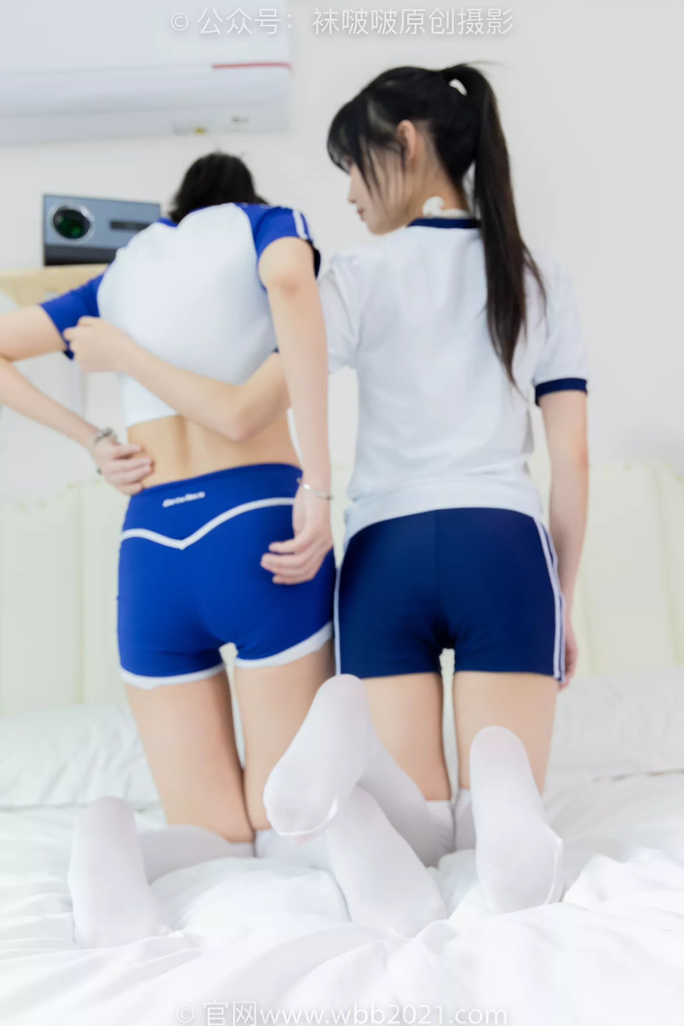 图片[77]-[BoBoSocks袜啵啵]NO.472 小甜豆甜甜圈-两双运动鞋、厚白丝大腿袜、裸足、两位模特丝袜和裸足踩奶油蛋糕剧情[119P] – 速更版-美库