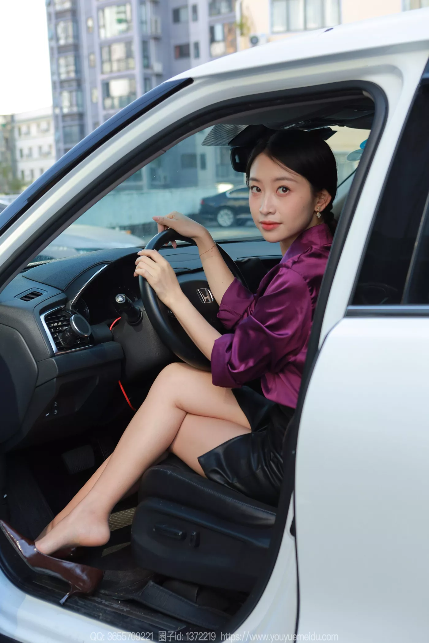 图片[31]-[IESS异思趣向] 2024.12.15 丝享家1924：小婕《紫色韵味（下）》[90P] – 速更版-美库