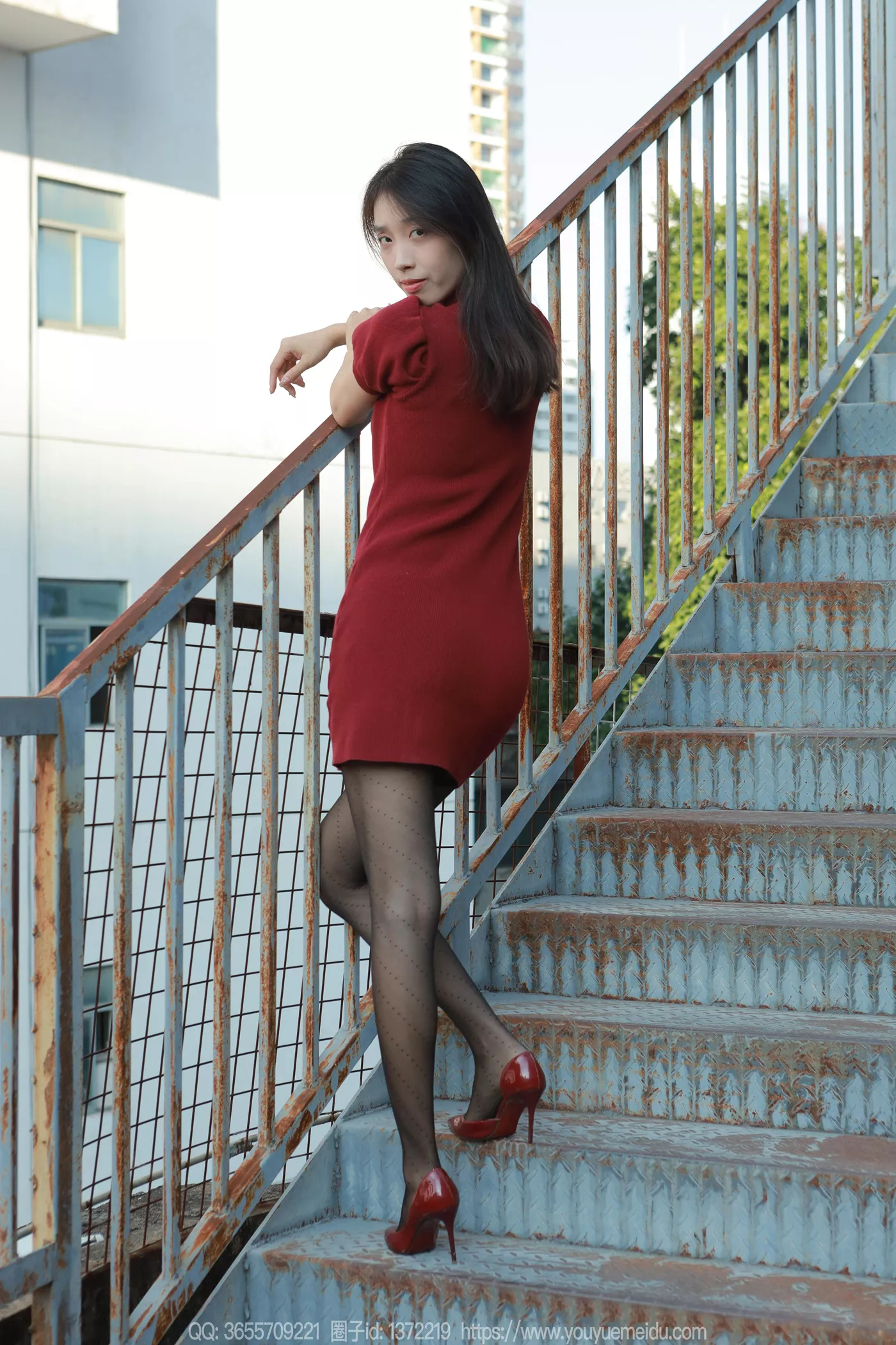 图片[14]-[IESS异思趣向] 2024.12.16 丝享家1925：小九《黑色螺旋波点》[20P] – 速更版-美库