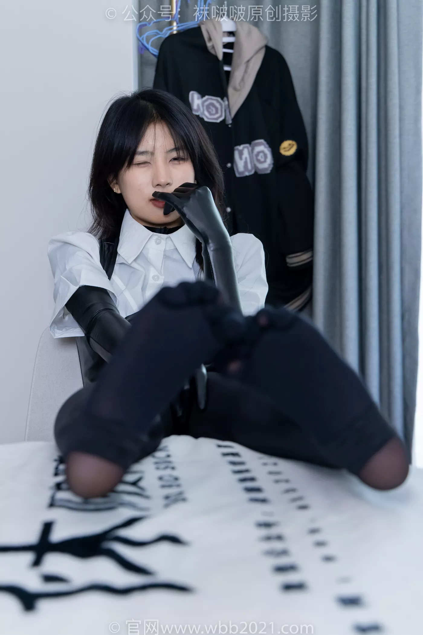 图片[75]-[BoBoSocks袜啵啵]NO.475 奶油-高跟长靴、厚黑丝五指袜、踩脚裤裤里丝、靴子部分戴口罩[150P] – 速更版-美库