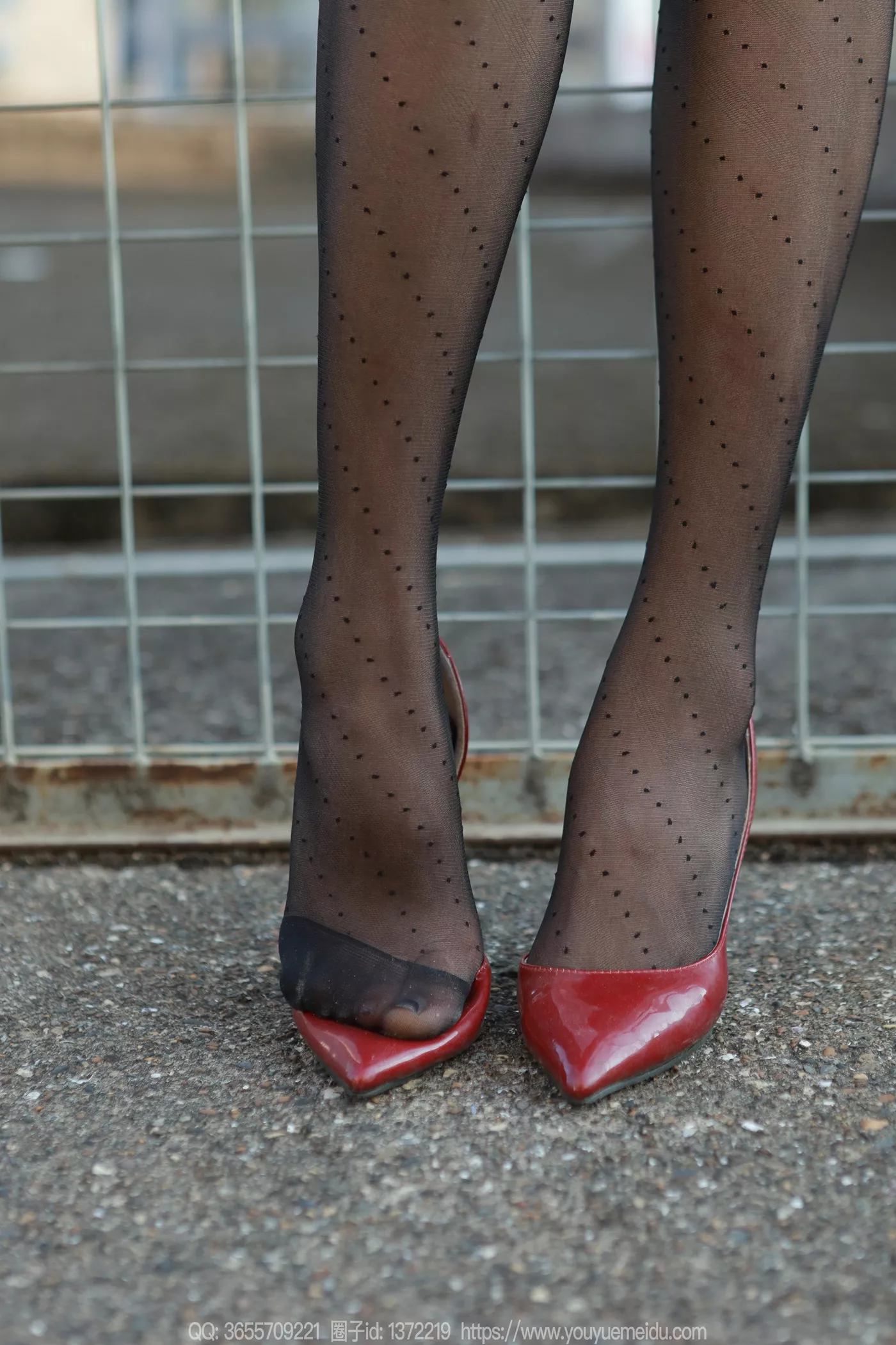 图片[72]-[IESS异思趣向] 2024.12.16 丝享家1925：小九《黑色螺旋波点》[20P] – 速更版-美库