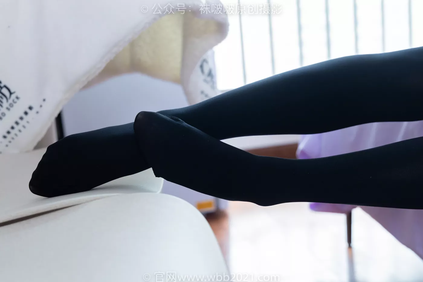 图片[26]-[BoBoSocks袜啵啵]NO.477 甜甜圈 高跟鞋、高跟凉鞋、厚黑丝、白丝、裸足、穿鞋和丝袜踩小汽车小人军团巨大娘剧情[150P] – 速更版-美库