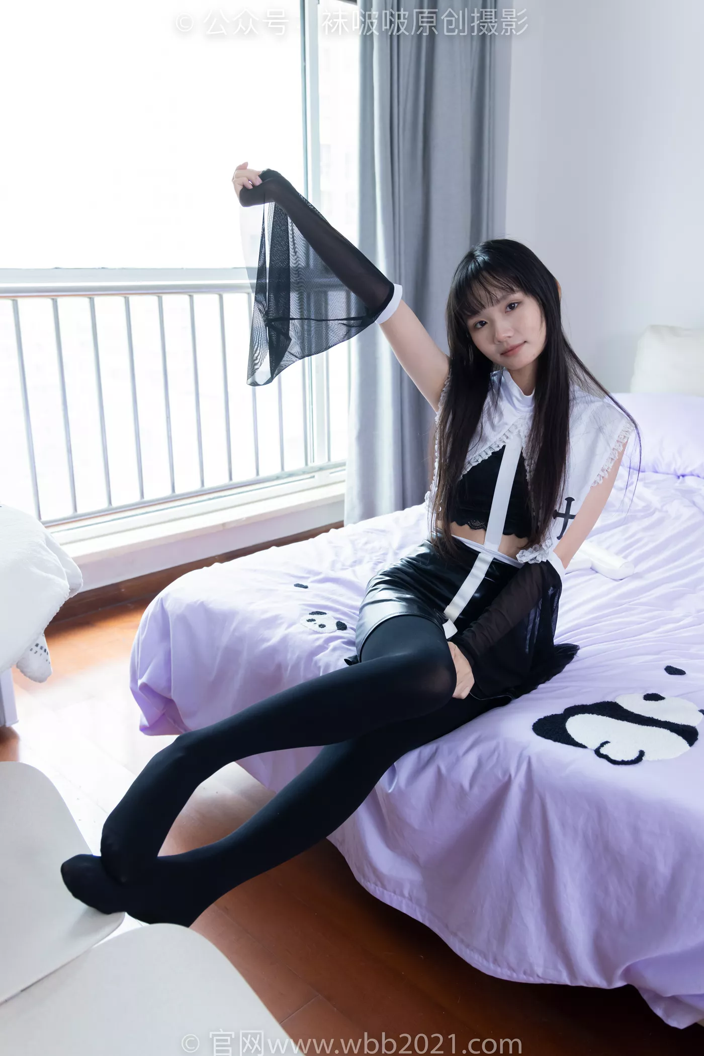 图片[30]-[BoBoSocks袜啵啵]NO.477 甜甜圈 高跟鞋、高跟凉鞋、厚黑丝、白丝、裸足、穿鞋和丝袜踩小汽车小人军团巨大娘剧情[150P] – 速更版-美库