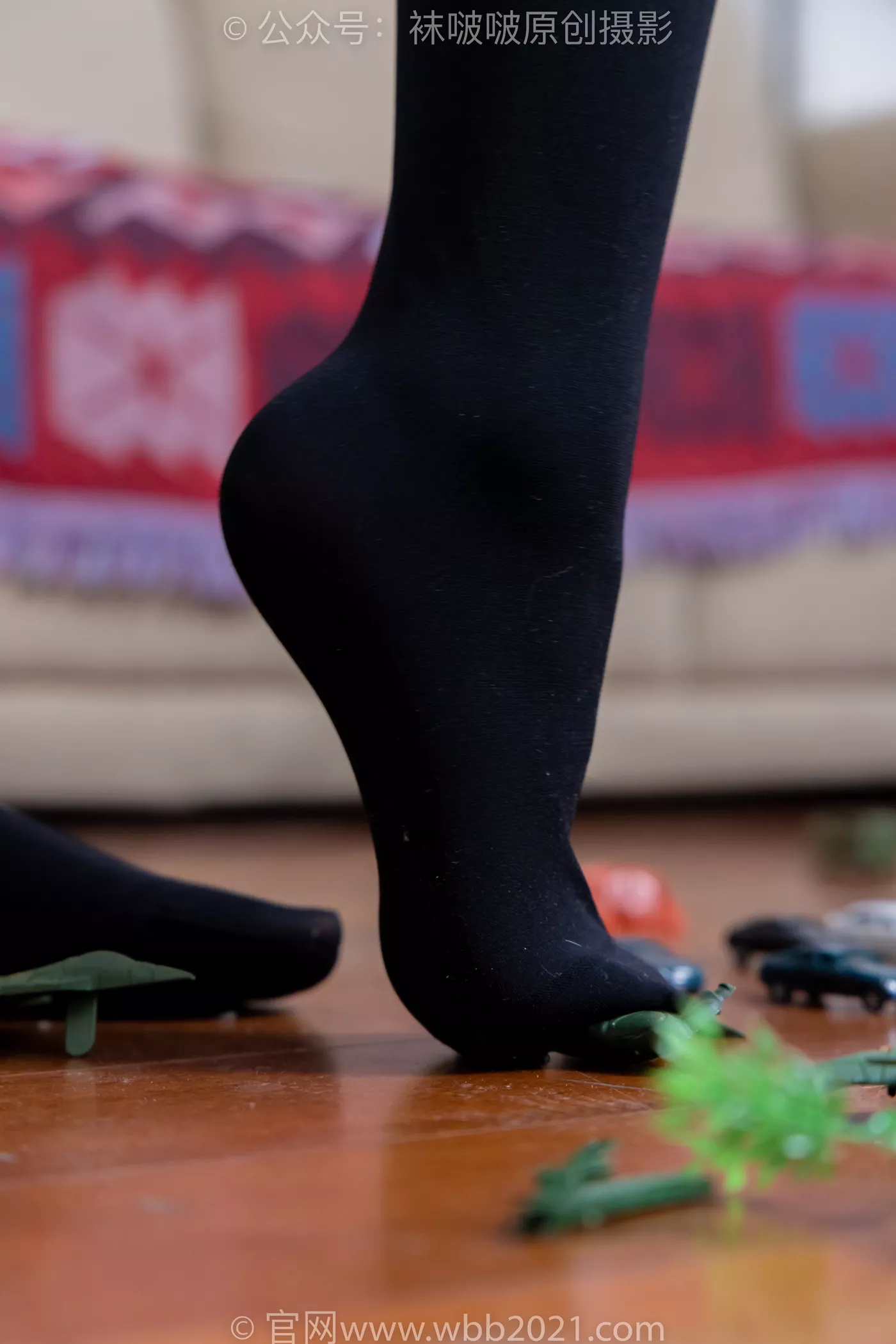 图片[53]-[BoBoSocks袜啵啵]NO.477 甜甜圈 高跟鞋、高跟凉鞋、厚黑丝、白丝、裸足、穿鞋和丝袜踩小汽车小人军团巨大娘剧情[150P] – 速更版-美库