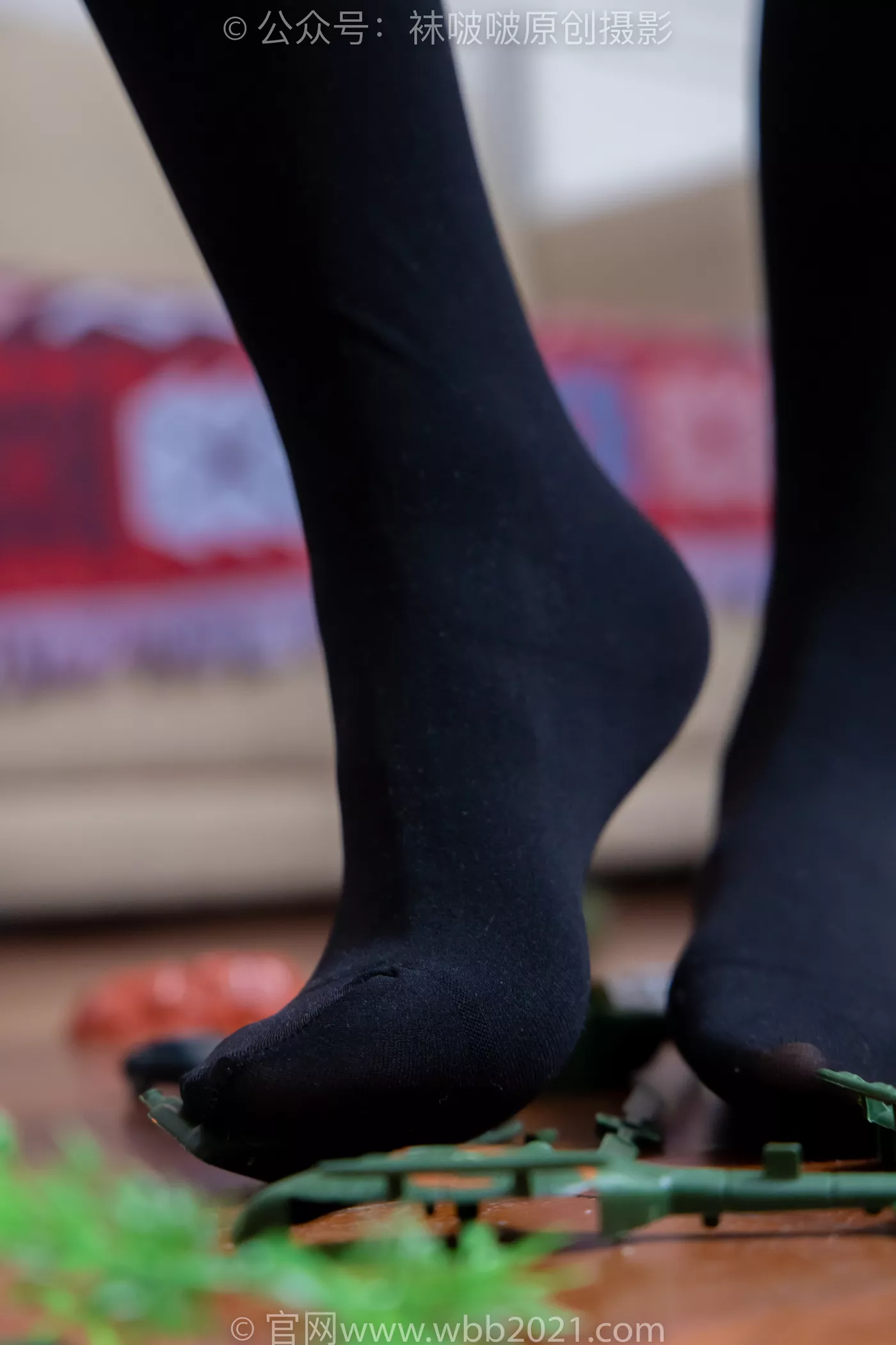 图片[54]-[BoBoSocks袜啵啵]NO.477 甜甜圈 高跟鞋、高跟凉鞋、厚黑丝、白丝、裸足、穿鞋和丝袜踩小汽车小人军团巨大娘剧情[150P] – 速更版-美库