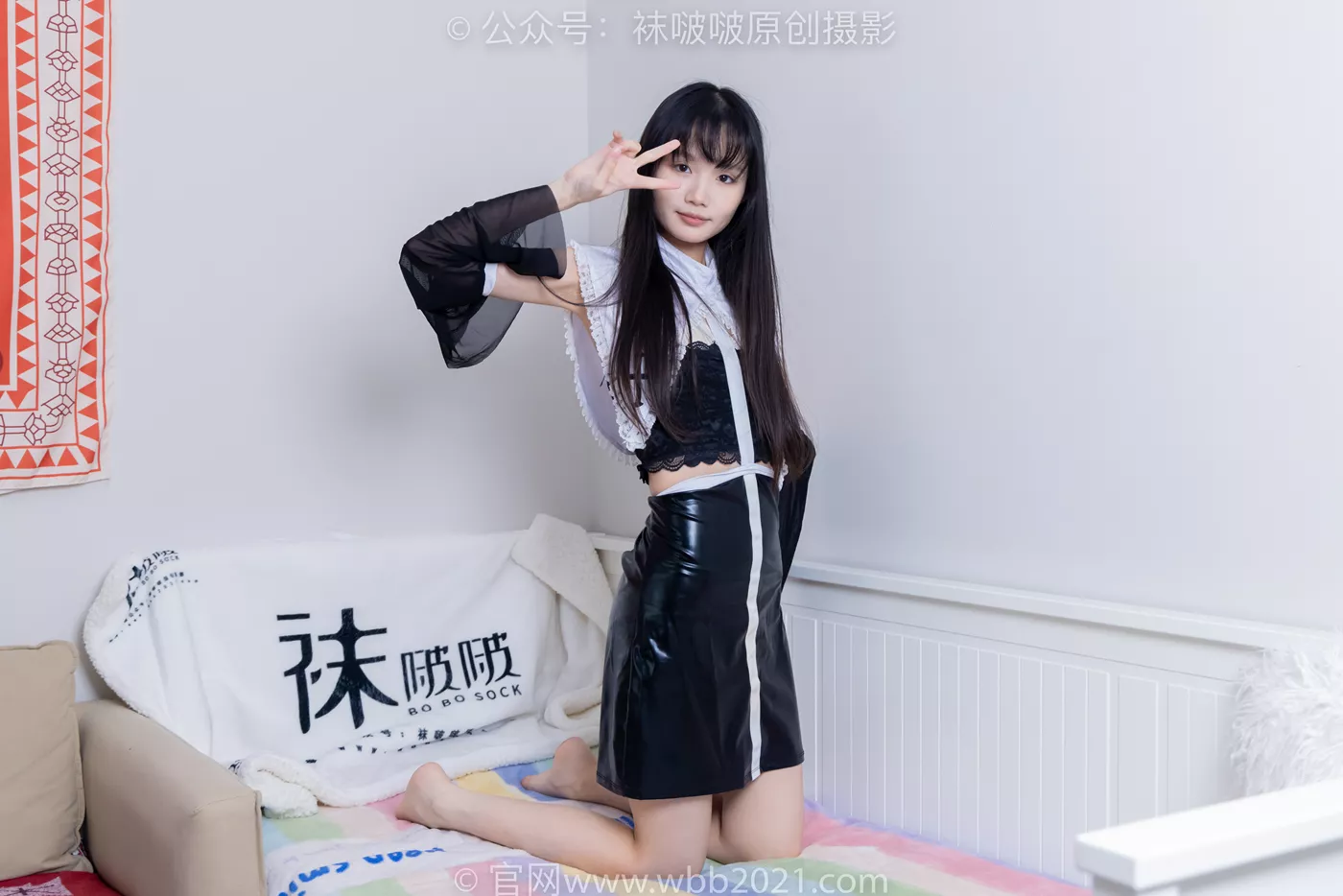 图片[99]-[BoBoSocks袜啵啵]NO.477 甜甜圈 高跟鞋、高跟凉鞋、厚黑丝、白丝、裸足、穿鞋和丝袜踩小汽车小人军团巨大娘剧情[150P] – 速更版-美库