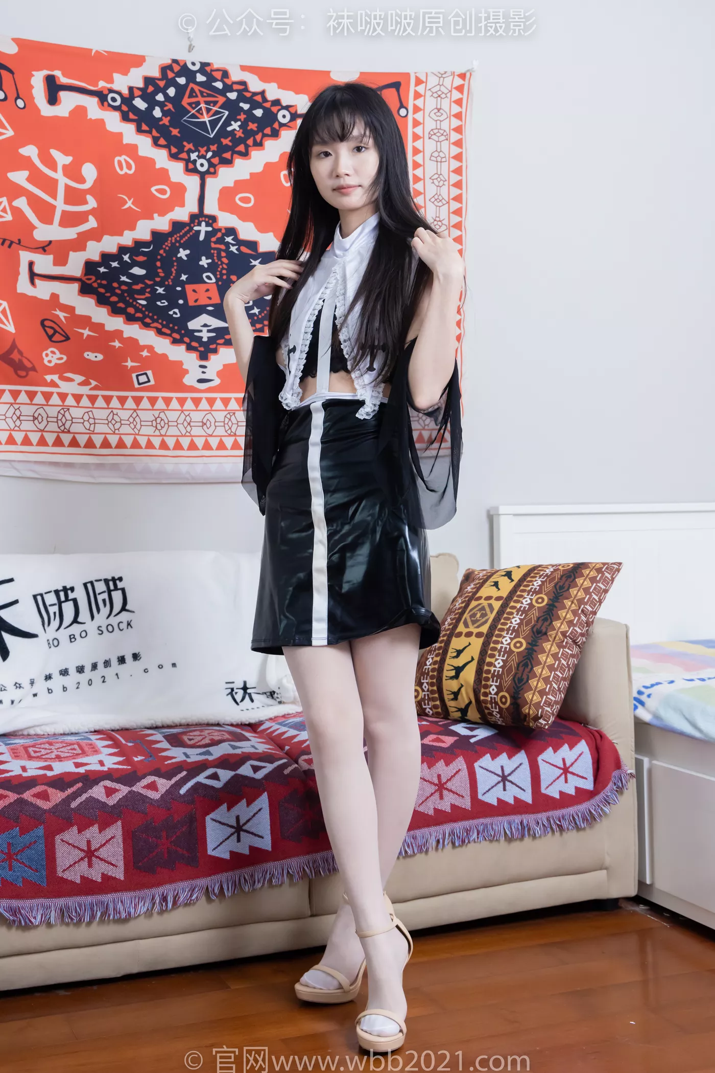 图片[115]-[BoBoSocks袜啵啵]NO.477 甜甜圈 高跟鞋、高跟凉鞋、厚黑丝、白丝、裸足、穿鞋和丝袜踩小汽车小人军团巨大娘剧情[150P] – 速更版-美库