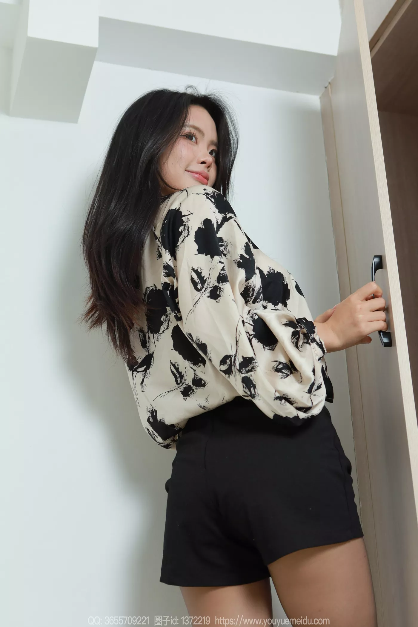 图片[17]-[IESS异思趣向] 2024.12.19 丝享家1928：兔兔《花花衬衫（下）》[87P] – 速更版-美库