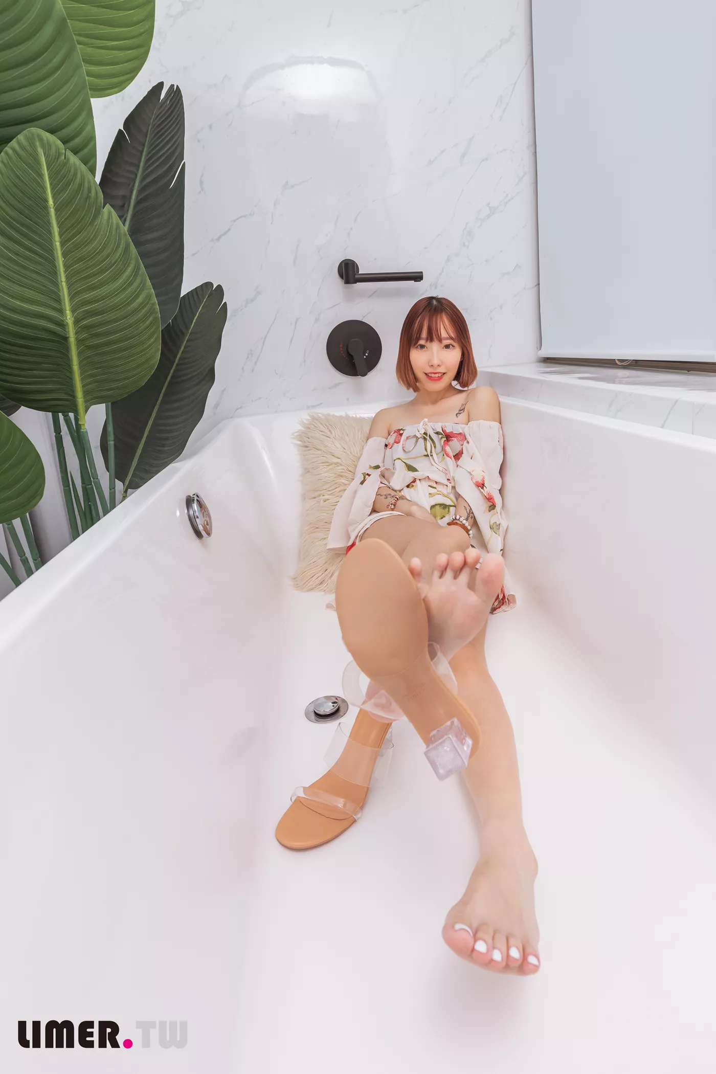 图片[62]-Limerence原创 NO.093 小容包 浴室高跟鞋邂逅[120P] – 速更版-美库