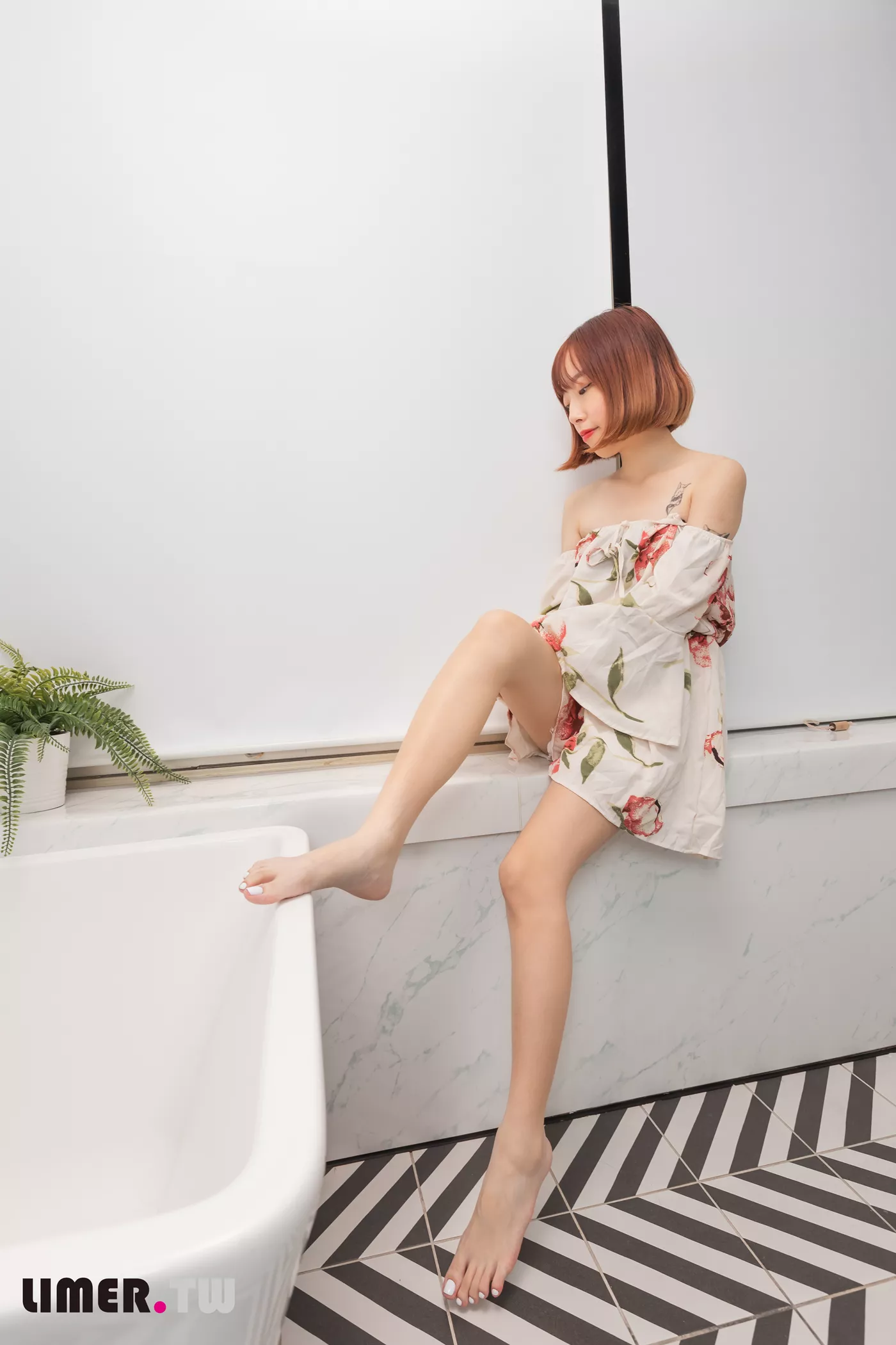 图片[113]-Limerence原创 NO.093 小容包 浴室高跟鞋邂逅[120P] – 速更版-美库