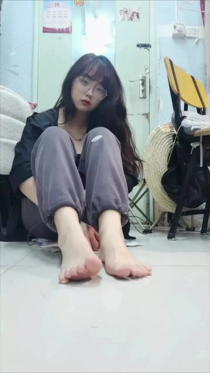 图片[11]-脚模面试脸足同框套路系列-141[20P] – 速更版-美库