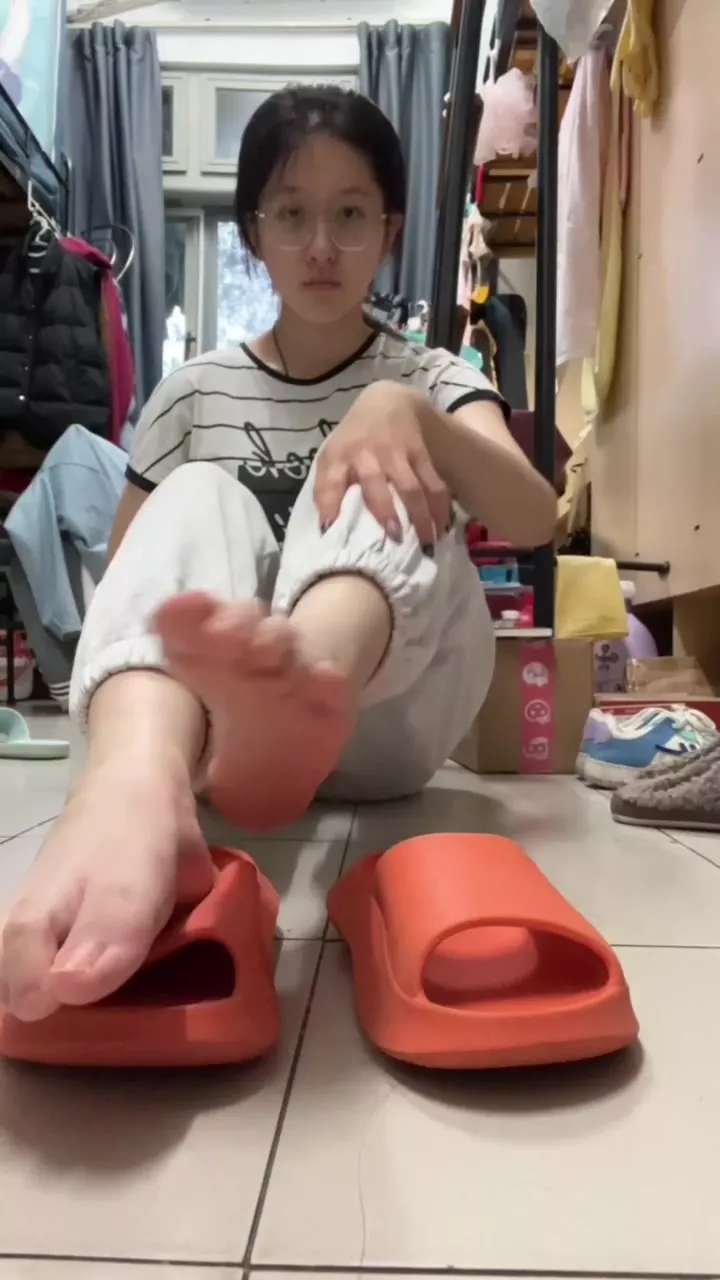 图片[11]-脚模面试脸足同框套路系列-142[20P] – 速更版-美库