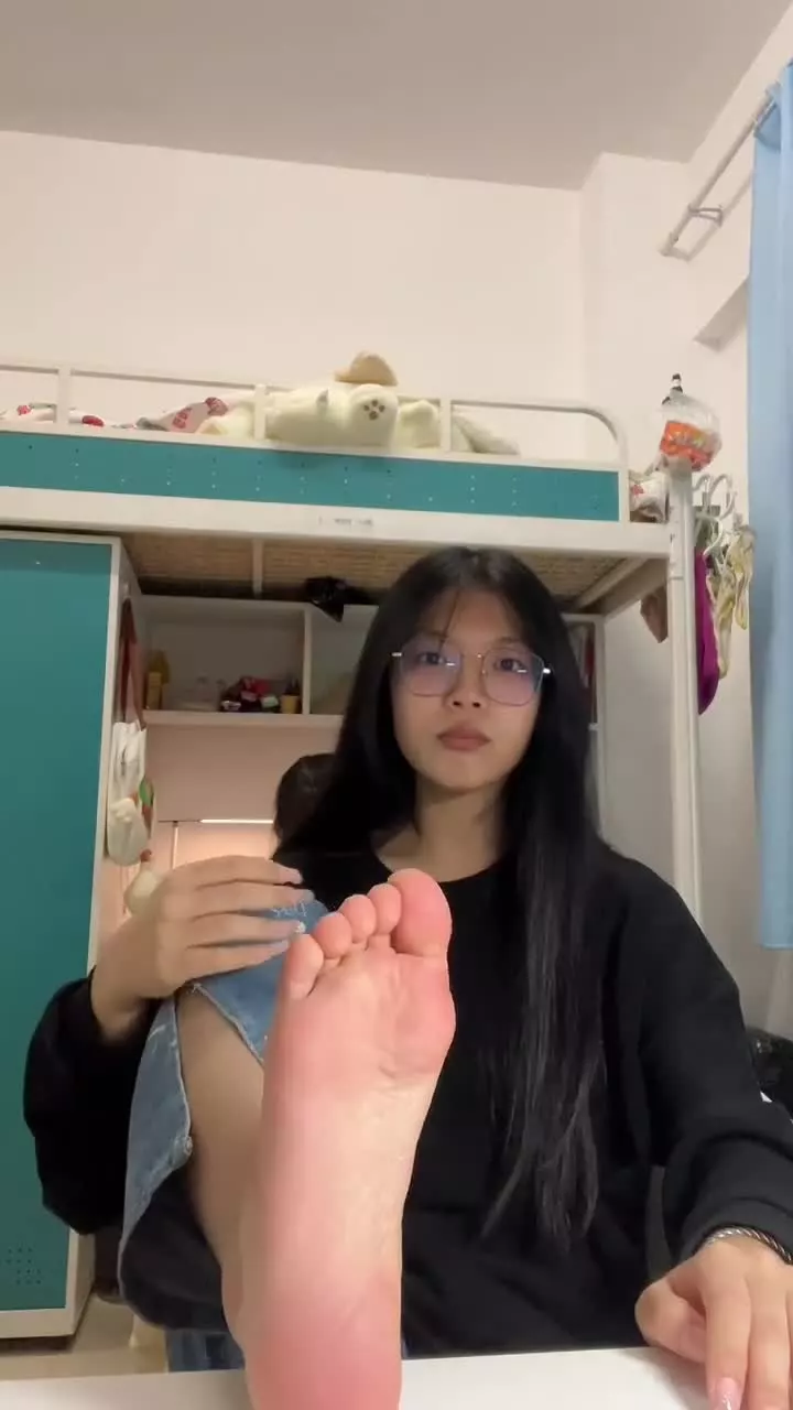 图片[23]-脚模面试脸足同框套路系列-144 [30P] – 速更版-美库