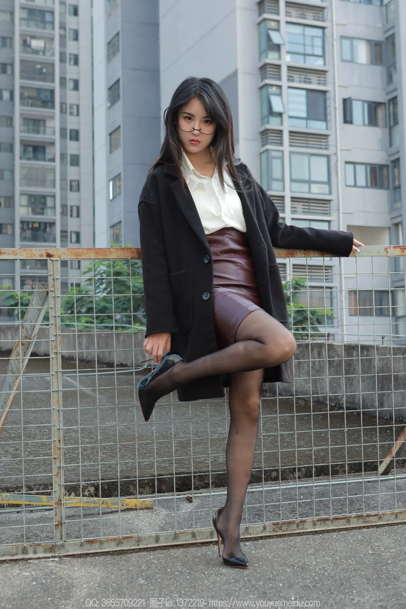 图片[16]-[IESS异思趣向] 2024.12.22 丝享家1930：小宝《眼镜美女》[91P] – 速更版-美库