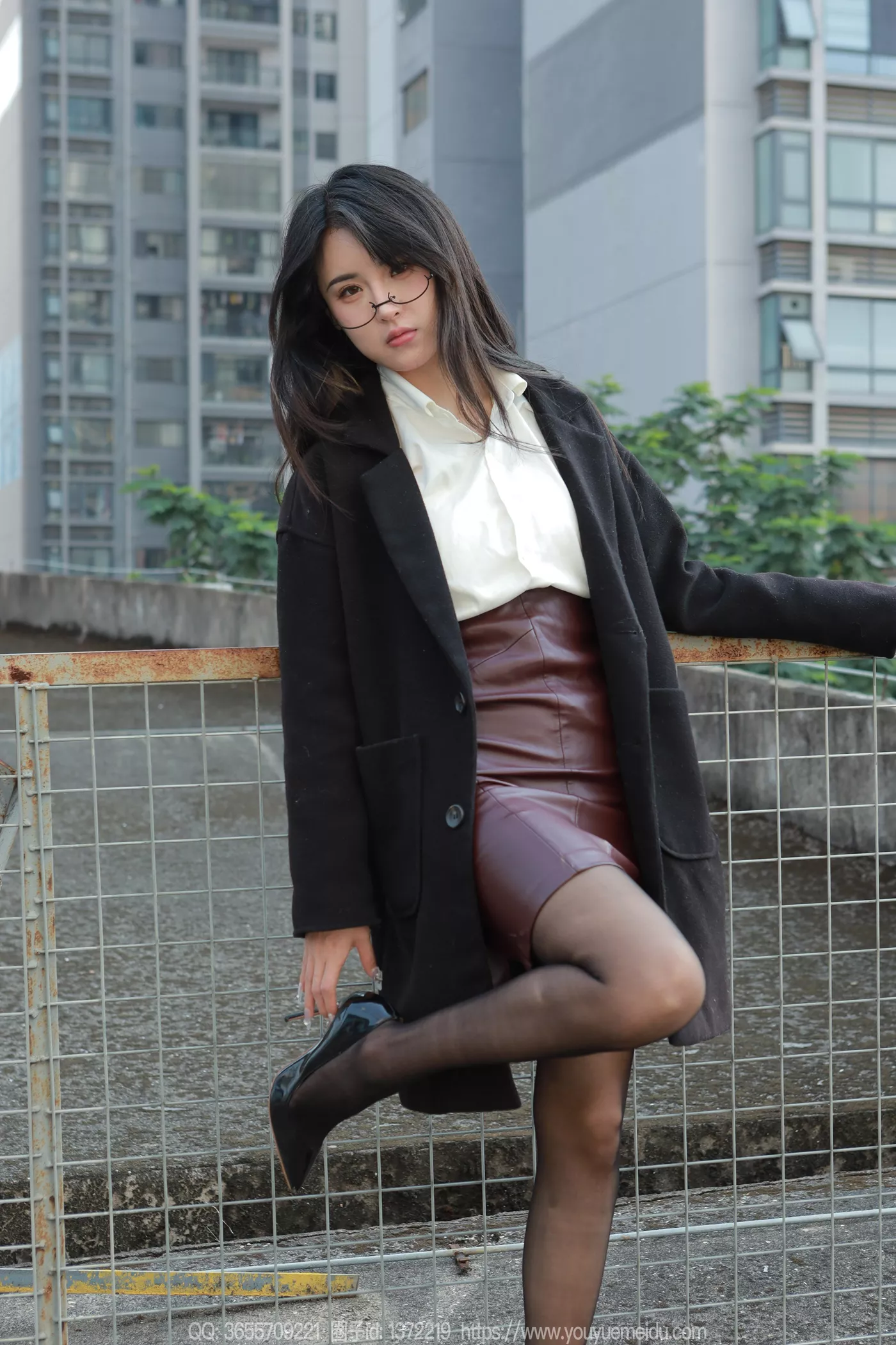 图片[17]-[IESS异思趣向] 2024.12.22 丝享家1930：小宝《眼镜美女》[91P] – 速更版-美库