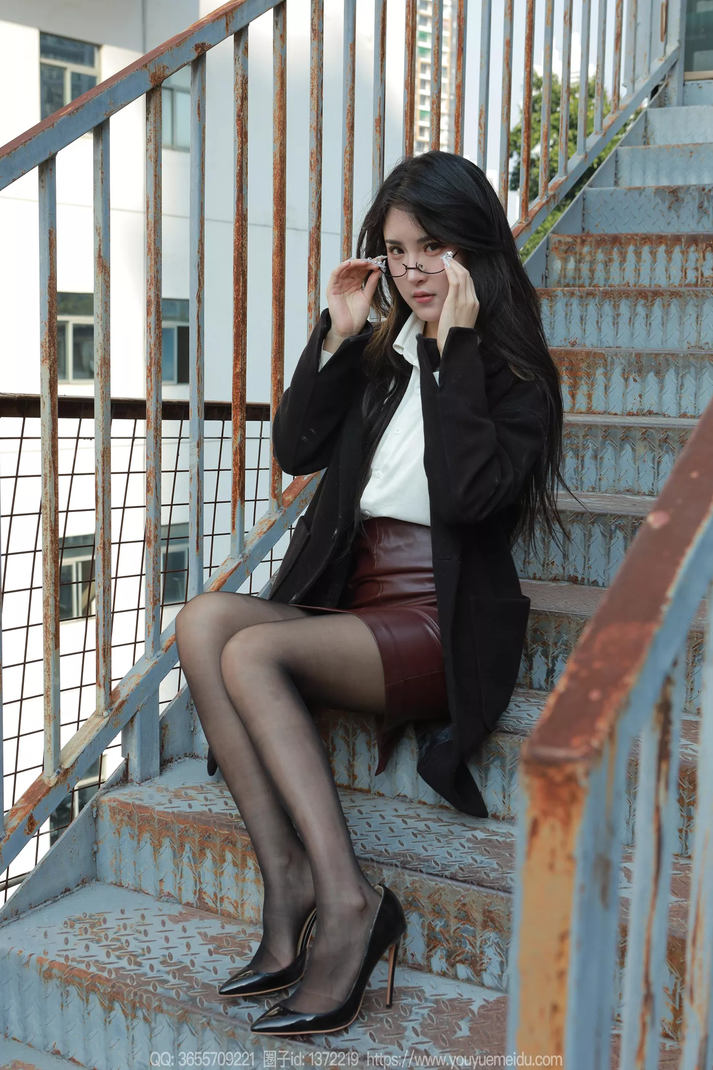 图片[45]-[IESS异思趣向] 2024.12.22 丝享家1930：小宝《眼镜美女》[91P] – 速更版-美库