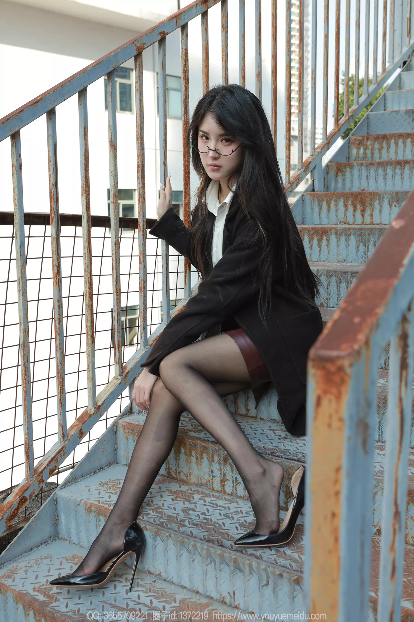 图片[52]-[IESS异思趣向] 2024.12.22 丝享家1930：小宝《眼镜美女》[91P] – 速更版-美库