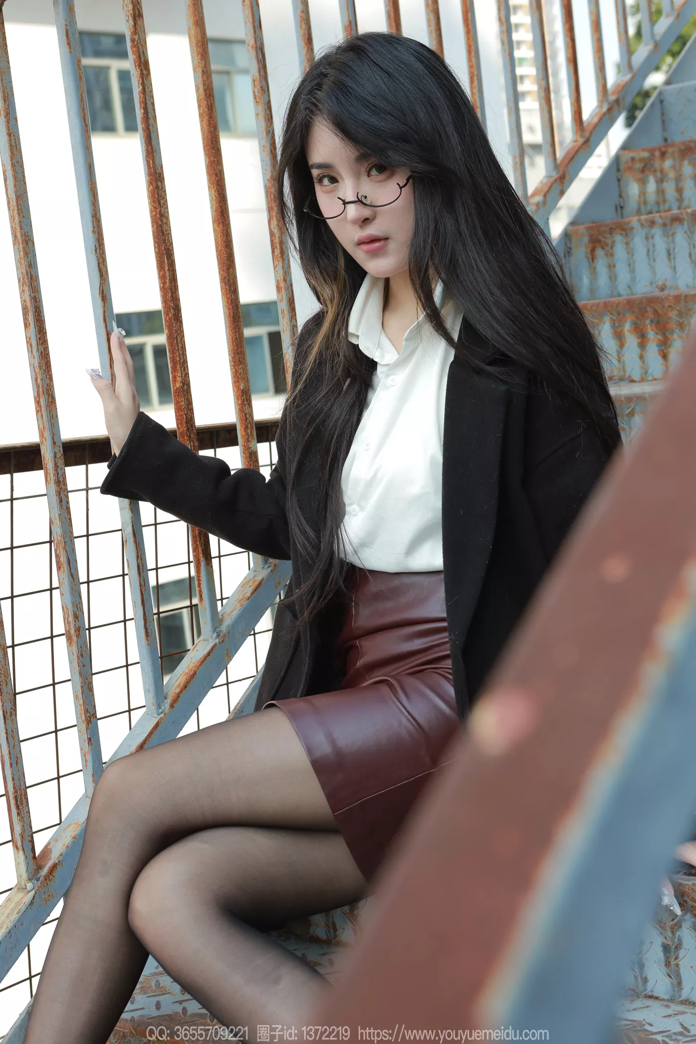 图片[54]-[IESS异思趣向] 2024.12.22 丝享家1930：小宝《眼镜美女》[91P] – 速更版-美库