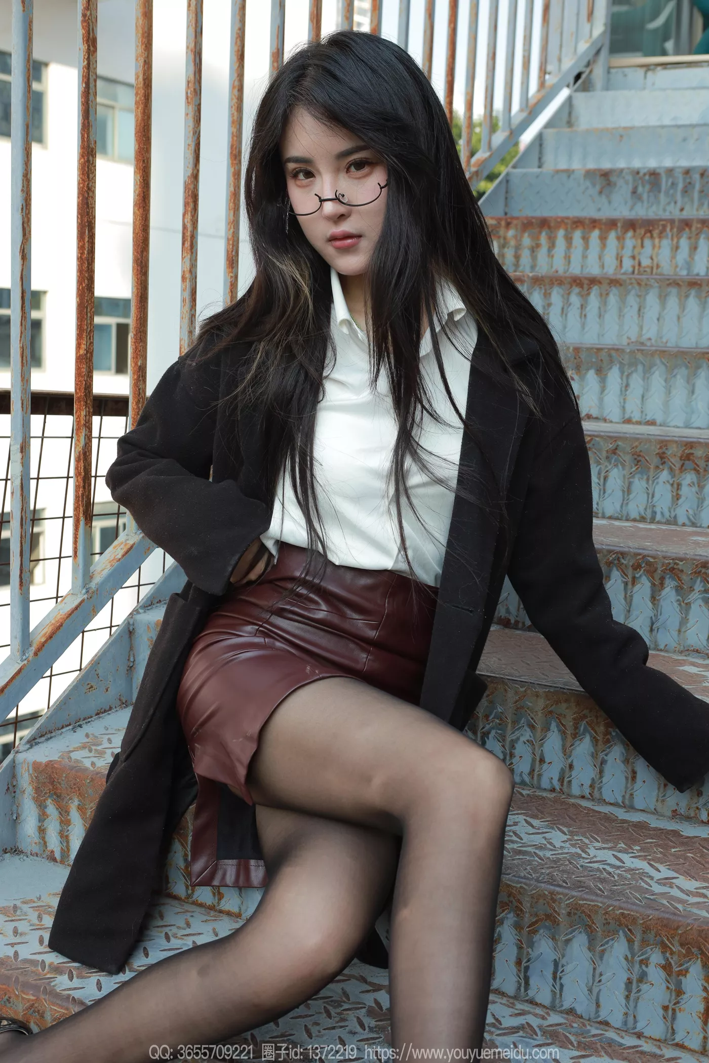 图片[63]-[IESS异思趣向] 2024.12.22 丝享家1930：小宝《眼镜美女》[91P] – 速更版-美库