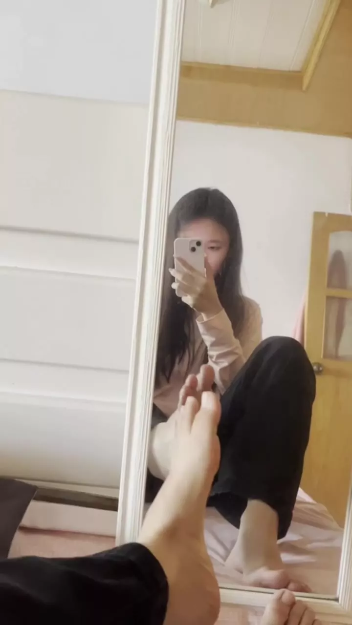 图片[23]-脚模面试脸足同框套路系列-146 [30P] – 速更版-美库