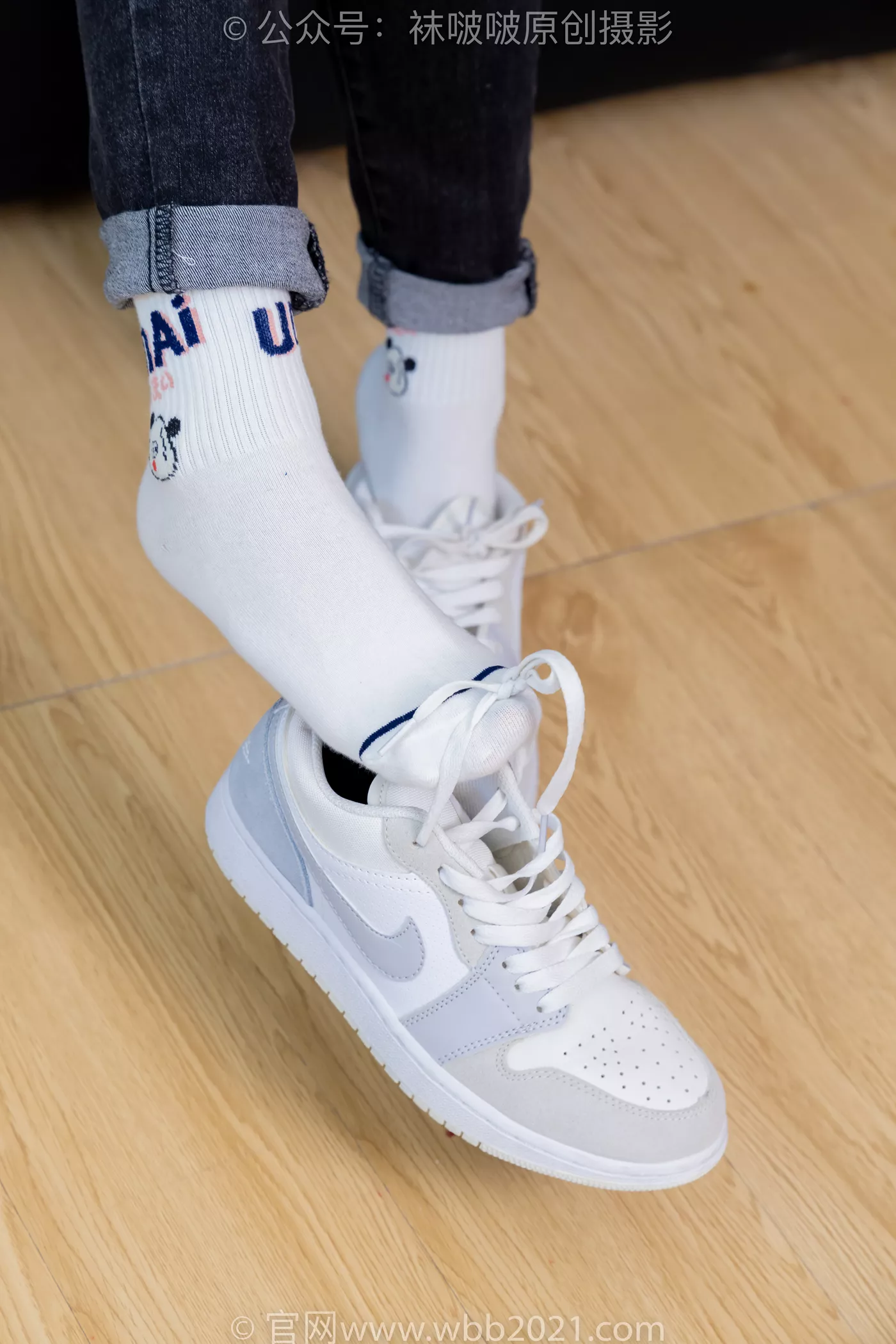 图片[26]-[BoBoSocks袜啵啵]NO.481 糯米-板鞋、白棉袜、裸足、对联迎新春，半脱袜子剧情[118P] – 速更版-美库