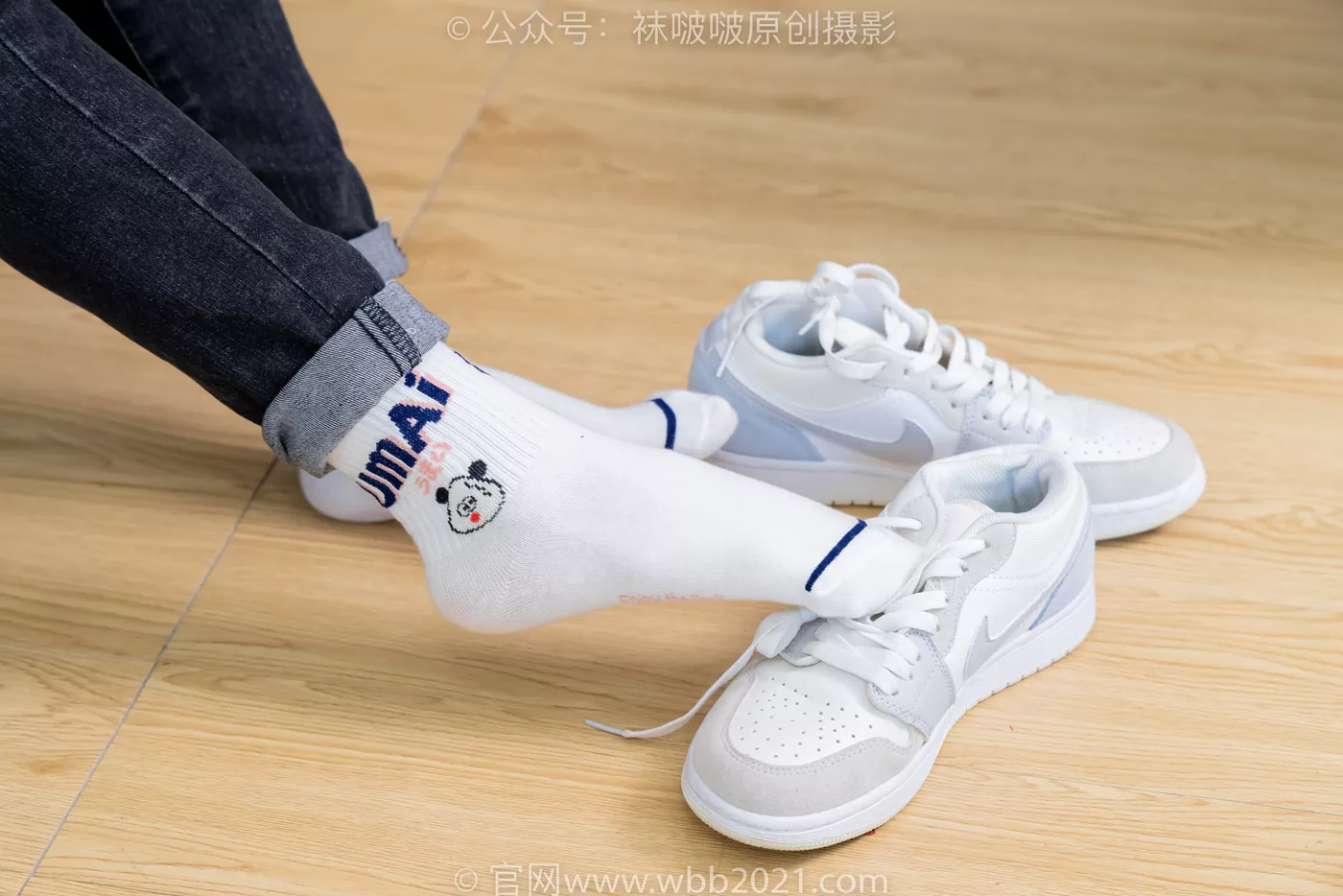 图片[30]-[BoBoSocks袜啵啵]NO.481 糯米-板鞋、白棉袜、裸足、对联迎新春，半脱袜子剧情[118P] – 速更版-美库