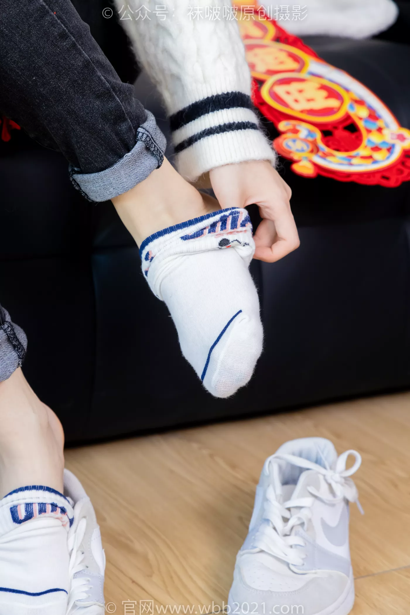 图片[32]-[BoBoSocks袜啵啵]NO.481 糯米-板鞋、白棉袜、裸足、对联迎新春，半脱袜子剧情[118P] – 速更版-美库